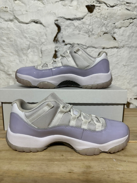 Air Jordan 11 Low Pure Violet Sz 8.5 (10W)