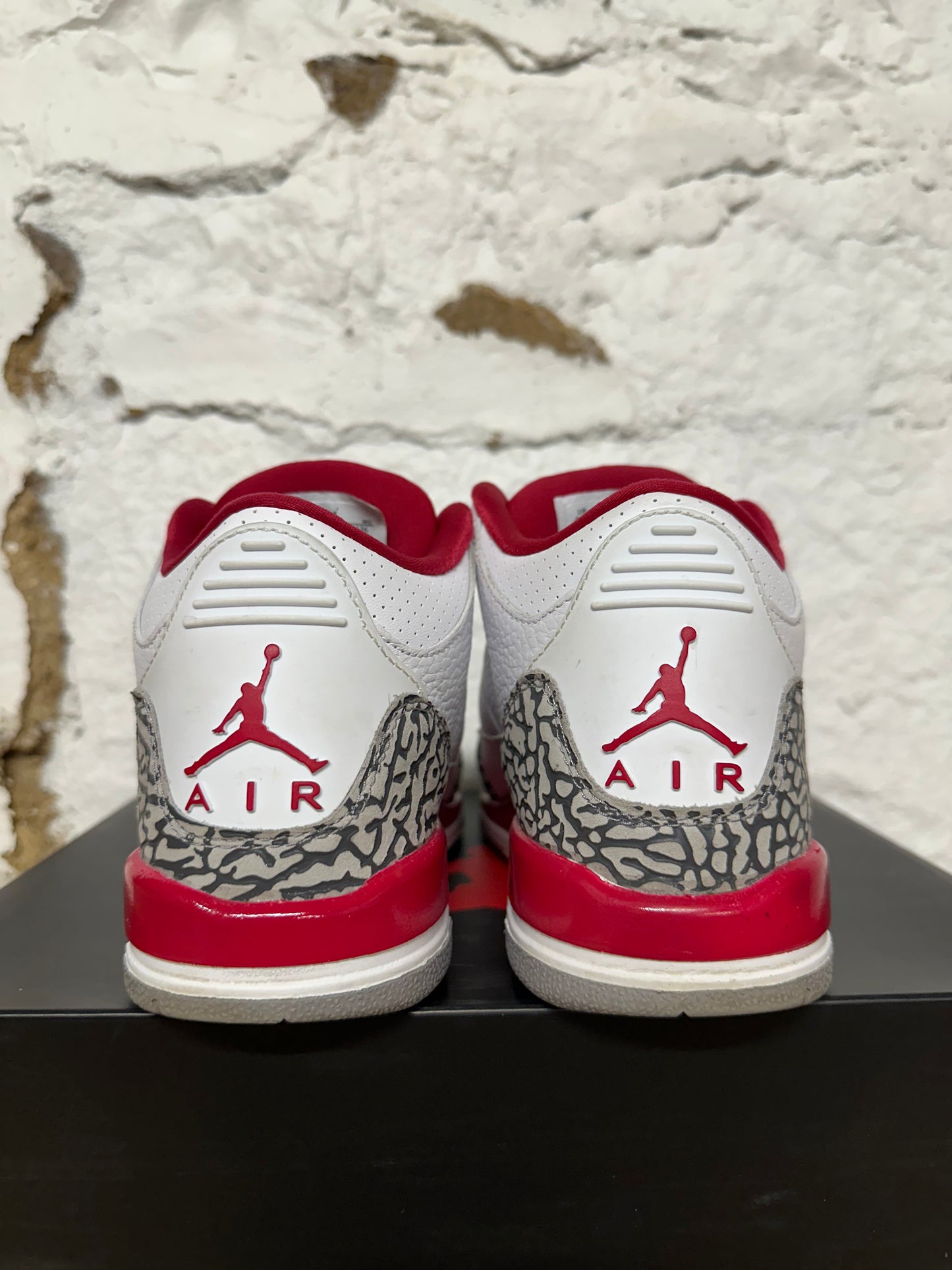 Air Jordan 3 Cardinal Sz 4.5Y