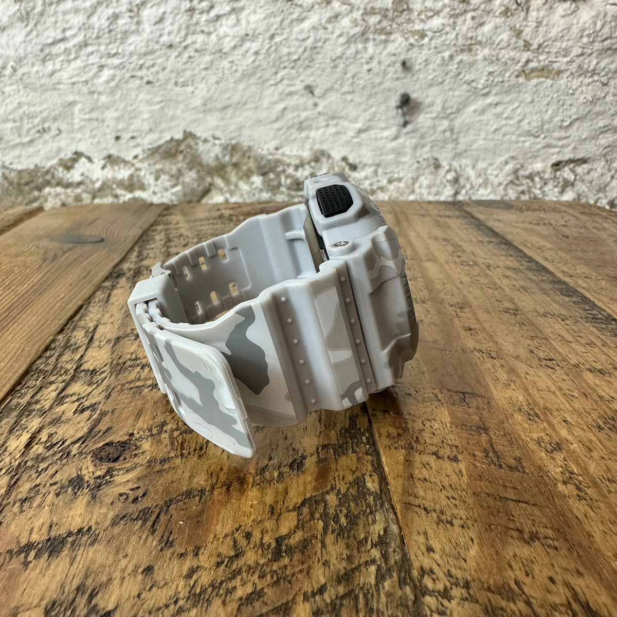 GV Gallery White Snow Camo Shock Watch
