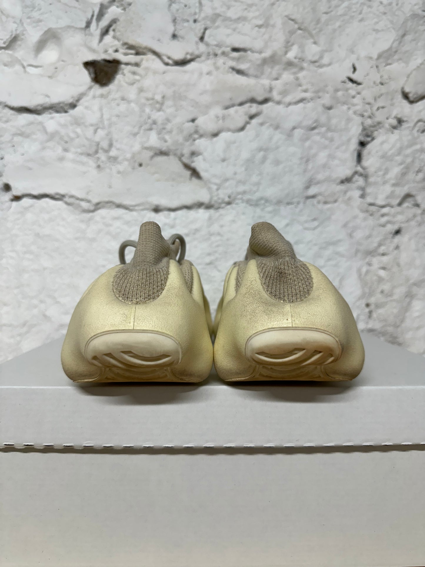 Yeezy 450 Cloud White Sz 8.5