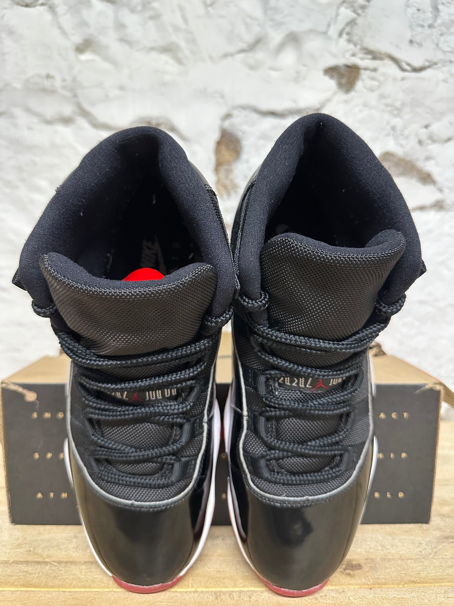 Air Jordan 11 High Bred (2019) Sz 9