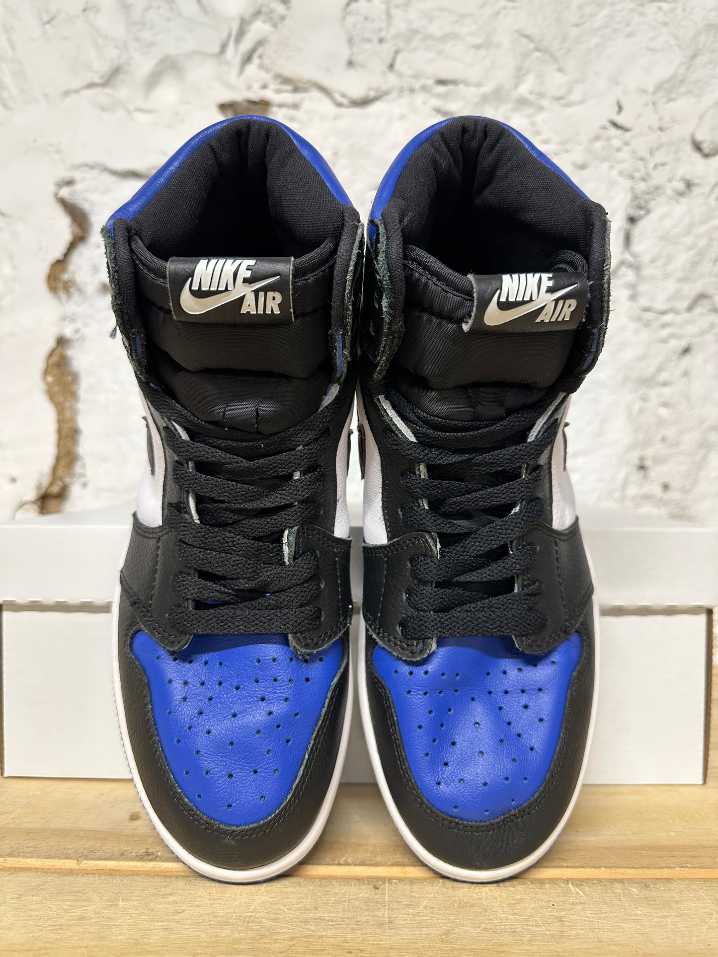 Air Jordan 1 High Royal Toe Sz 8.5