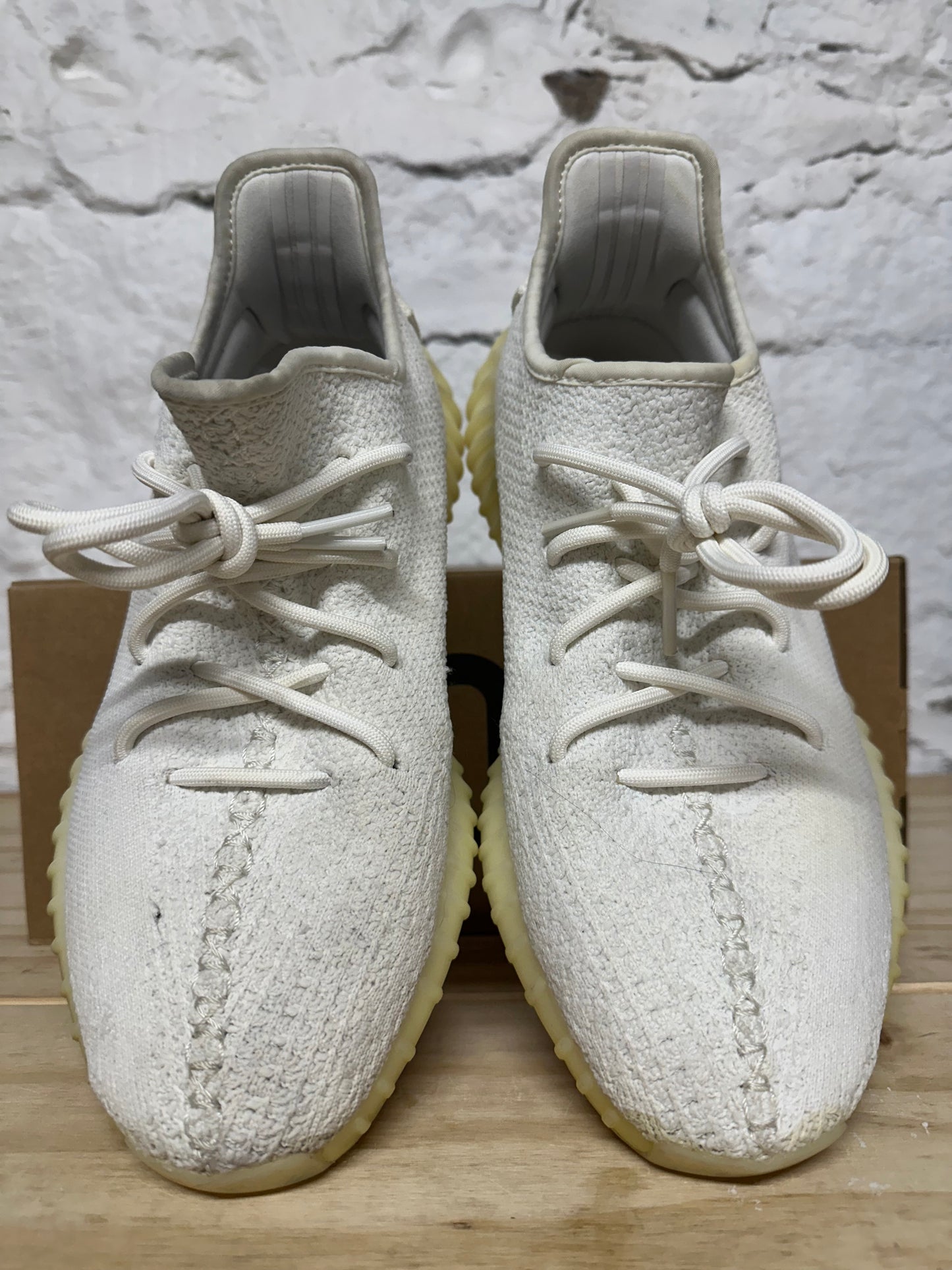 Yeezy 350 V2 Cream Sz 10