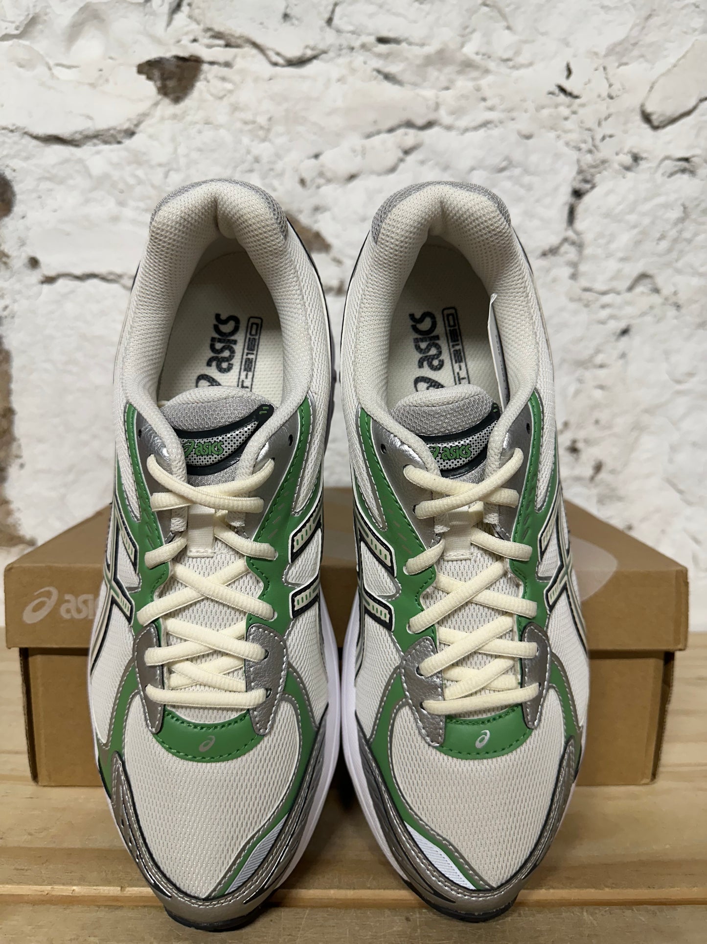 Asics GT-2160 Cream Bamboo Sz 9.5 DS