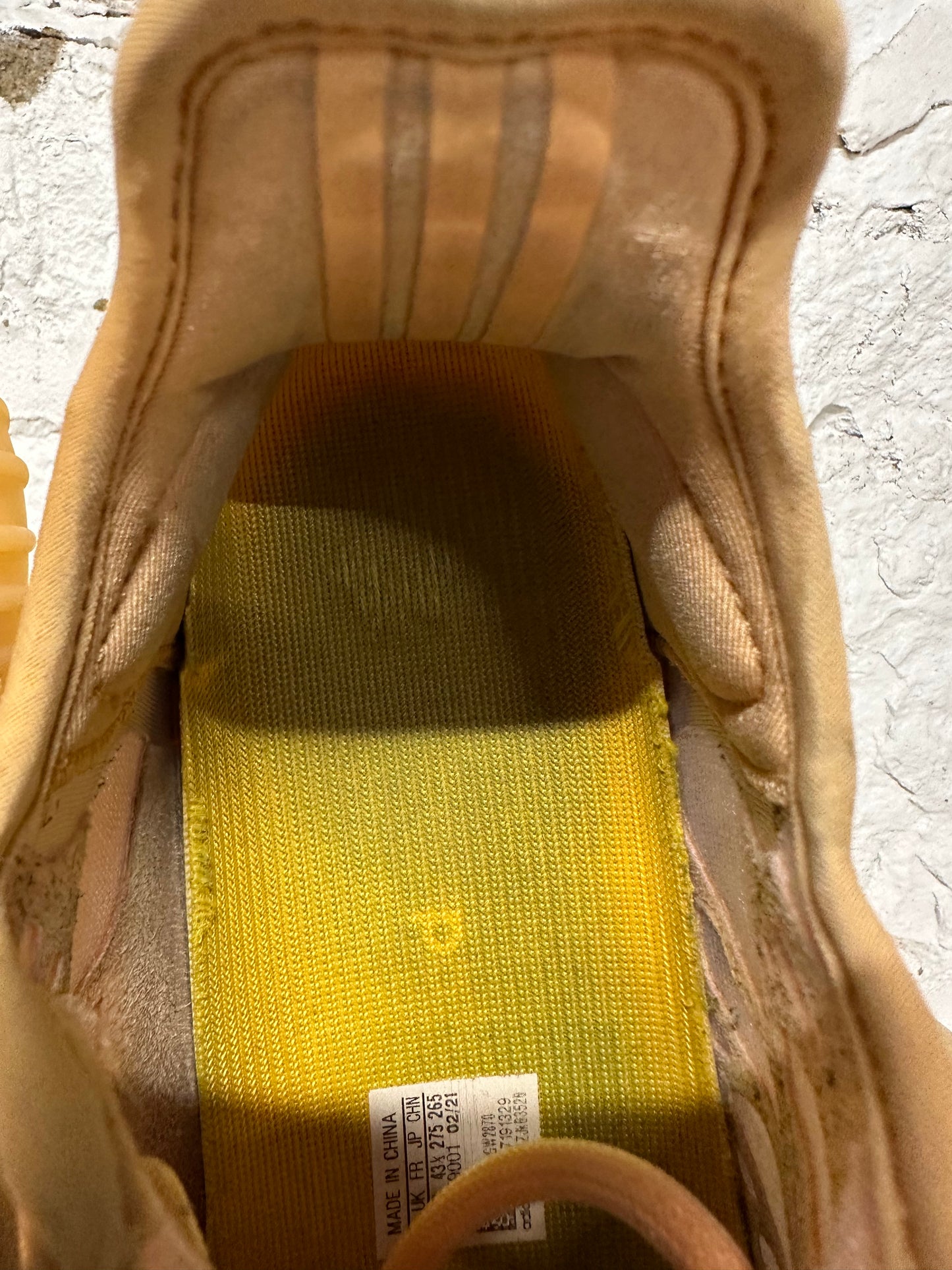 Yeezy 350 V2 Mono Clay Sz 9.5