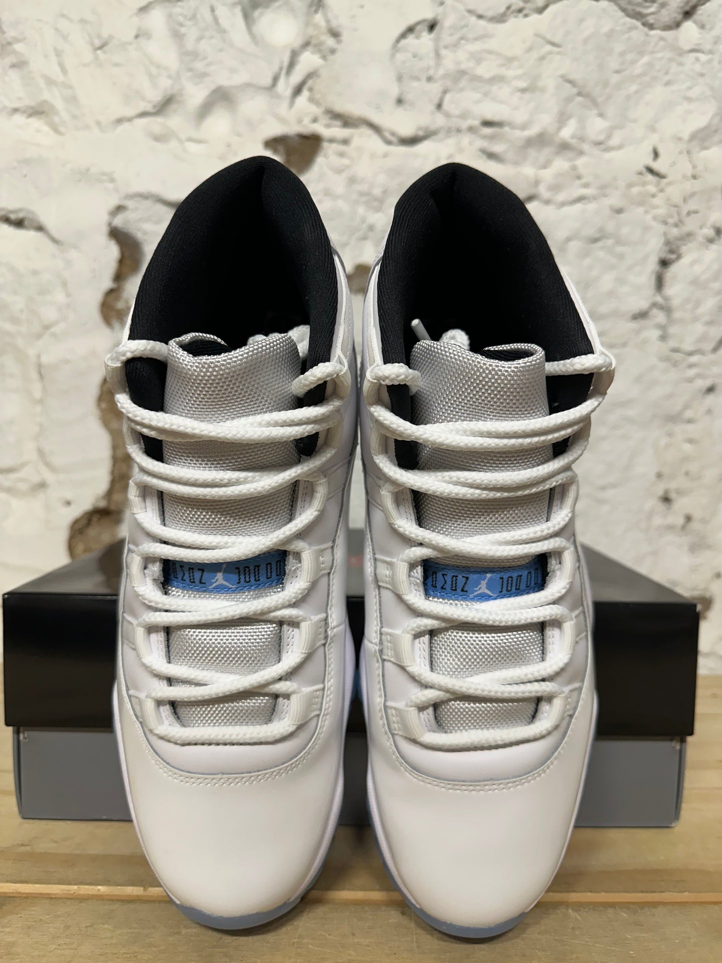 Air Jordan 11 High Legend Blue Sz 9