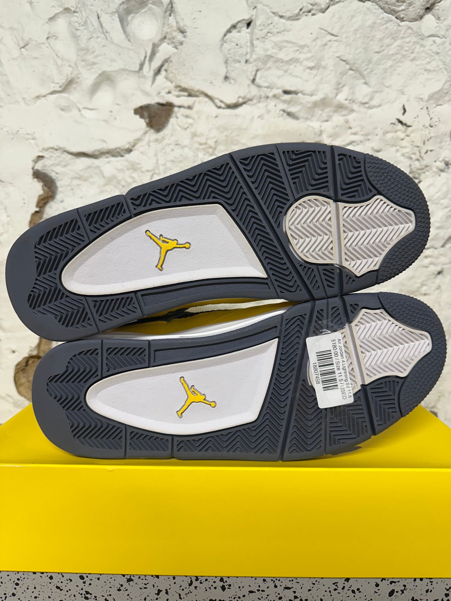 Air Jordan 4 Lightning Sz 11.5