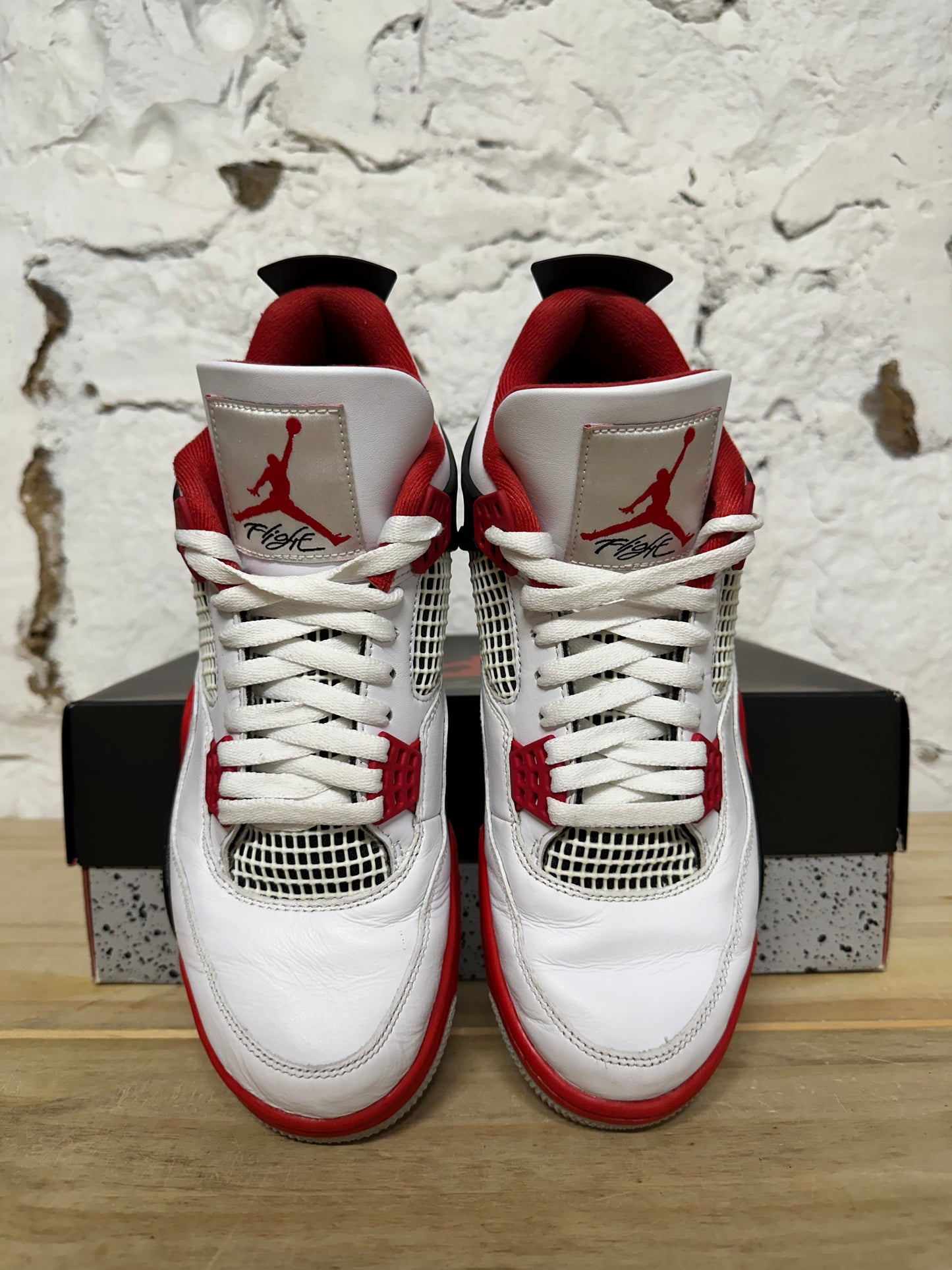 Air Jordan 4 Fire Red Sz 9.5