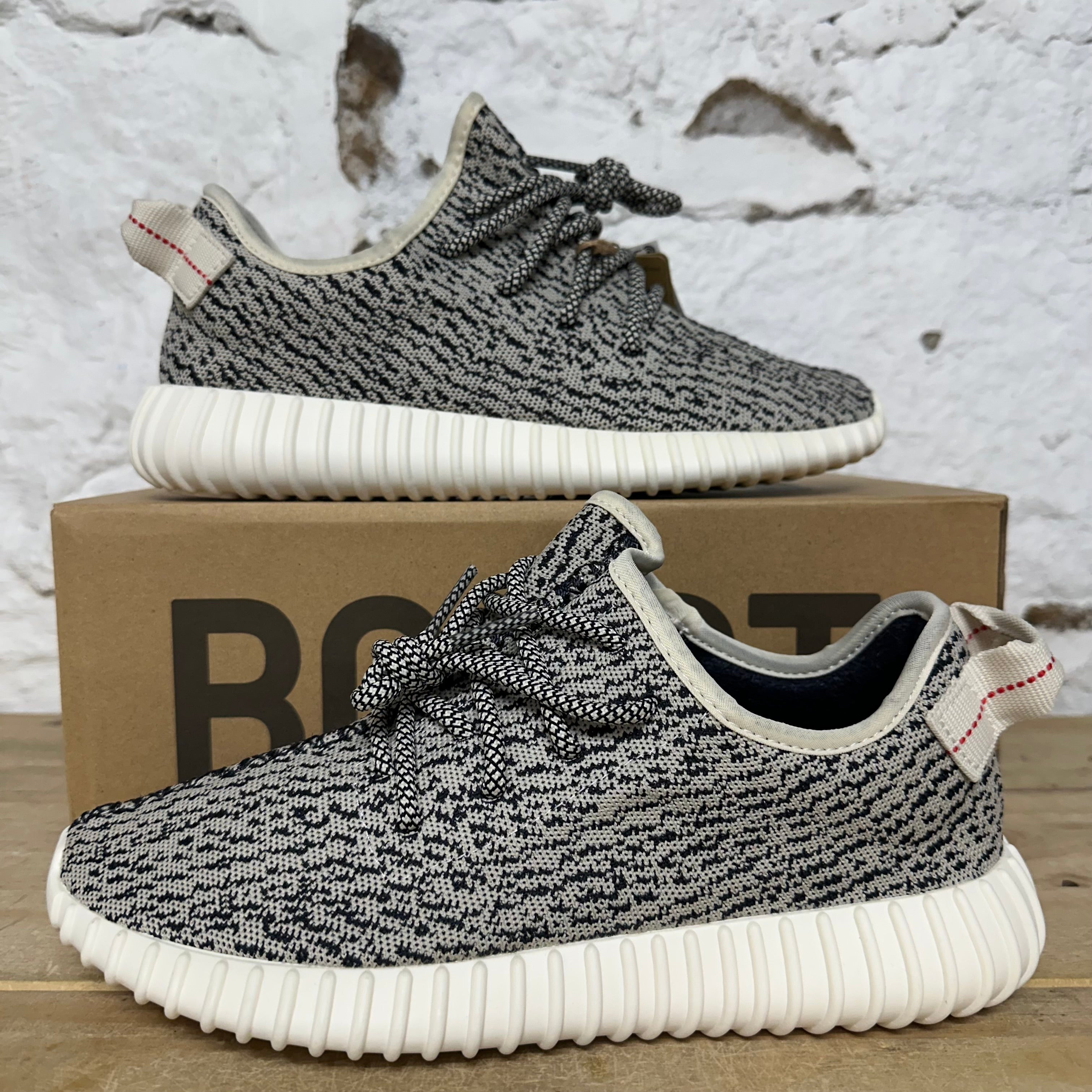 Yeezy 350 Turtledove (2022) Sz 8.5 DS