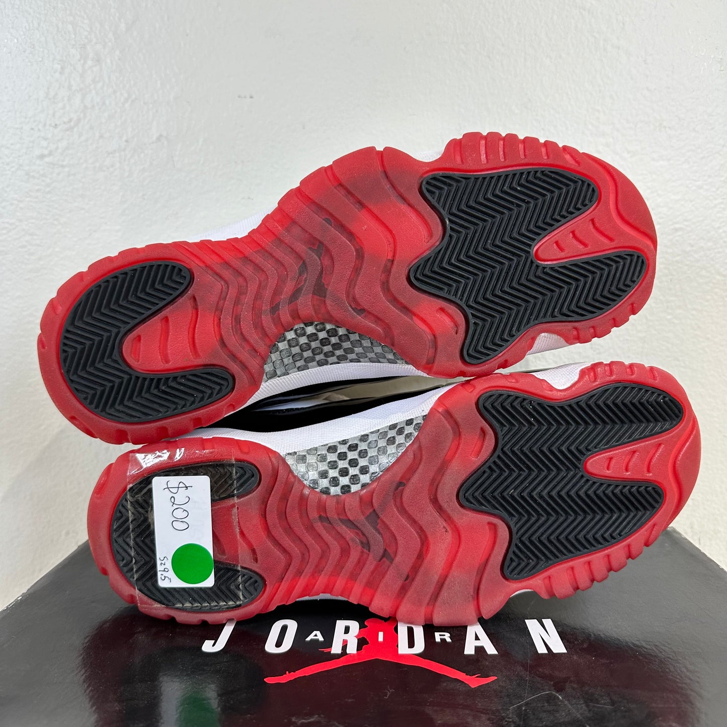 Air Jordan 11 Low Concord Bred Sz 9.5