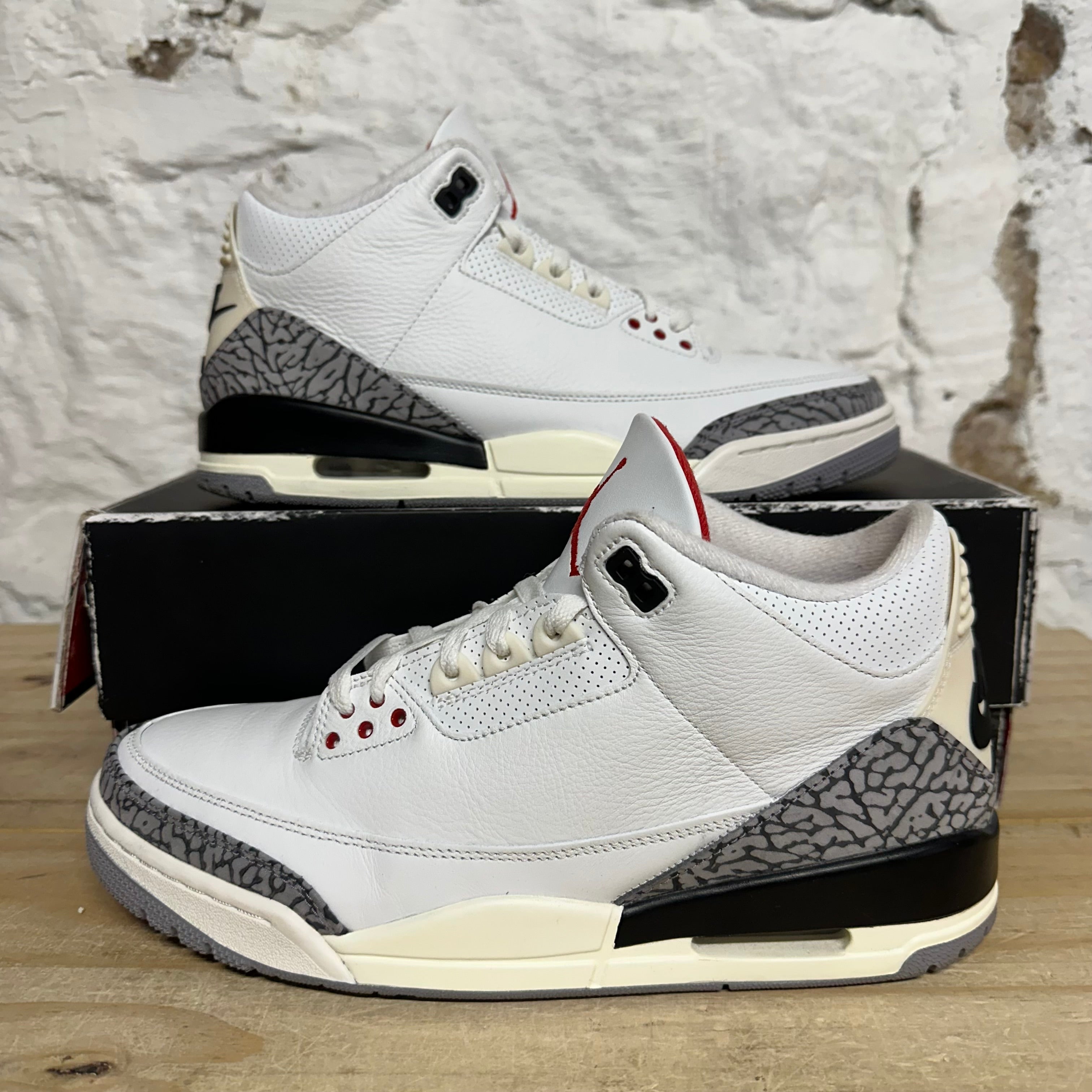 Air Jordan 3 White Cement Reimagined Sz 10.5