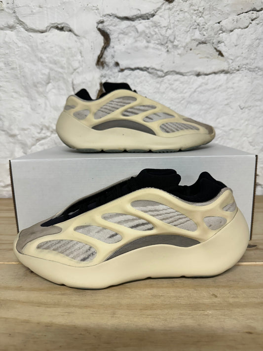 Yeezy 700 V3 Azael Sz 8.5