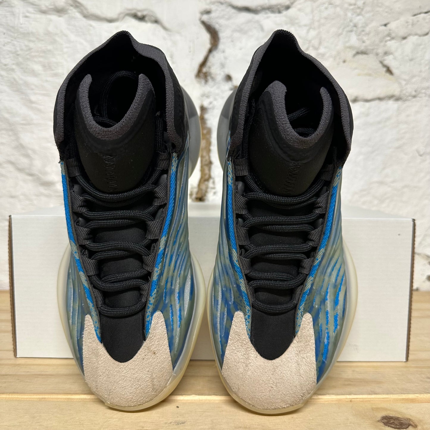 Yeezy Qntm Frozen Blue Sz 5