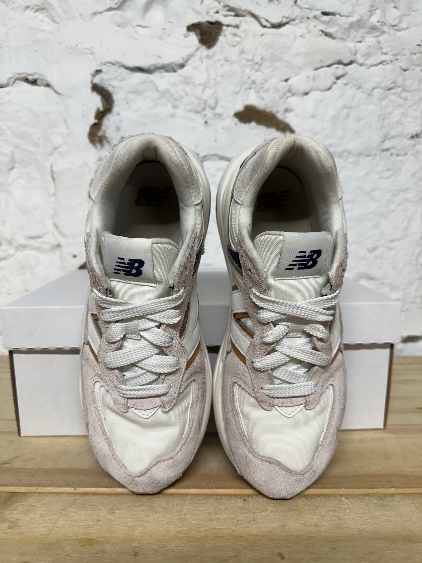 New Balance 57/40 Rose Water Sz 7.5 (9W)