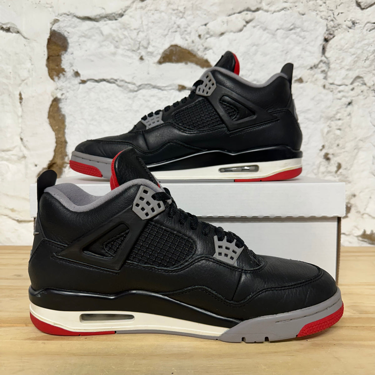 Air Jordan 4 Bred Reimagined Sz 10.5