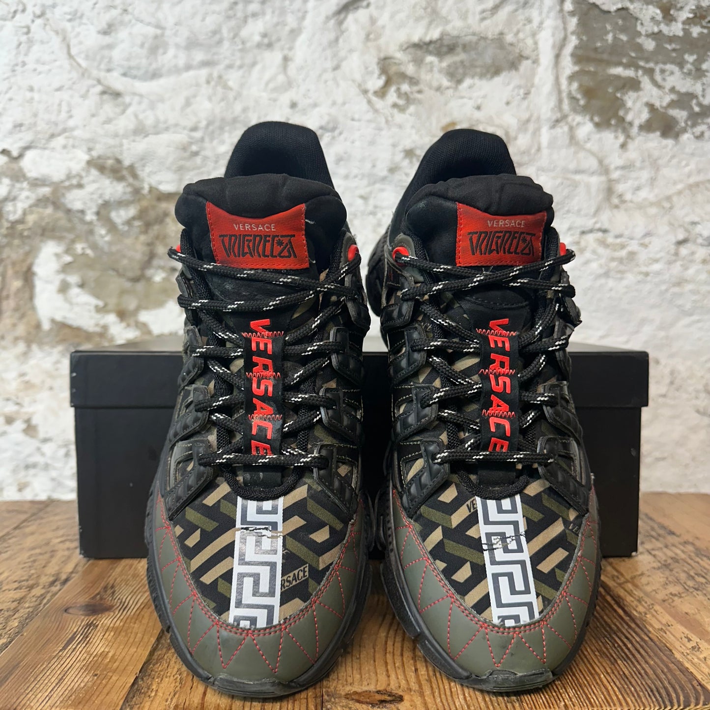 Versace Trigreca Black Green Sneaker Sz 9 (42)