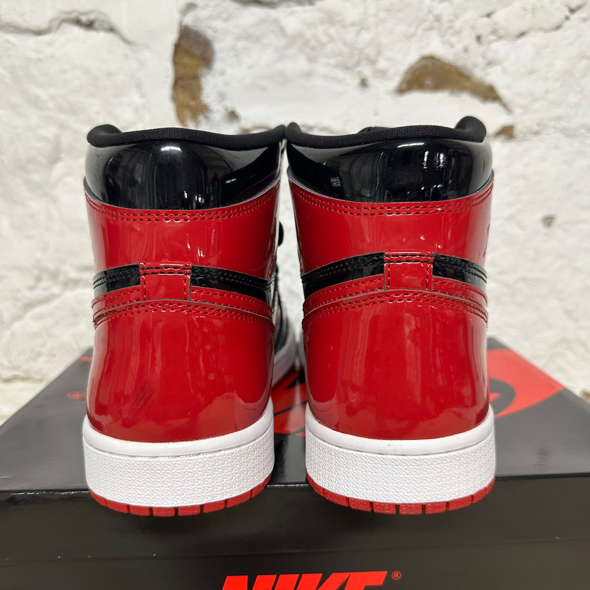 Air Jordan 1 High Patent Bred Sz 9