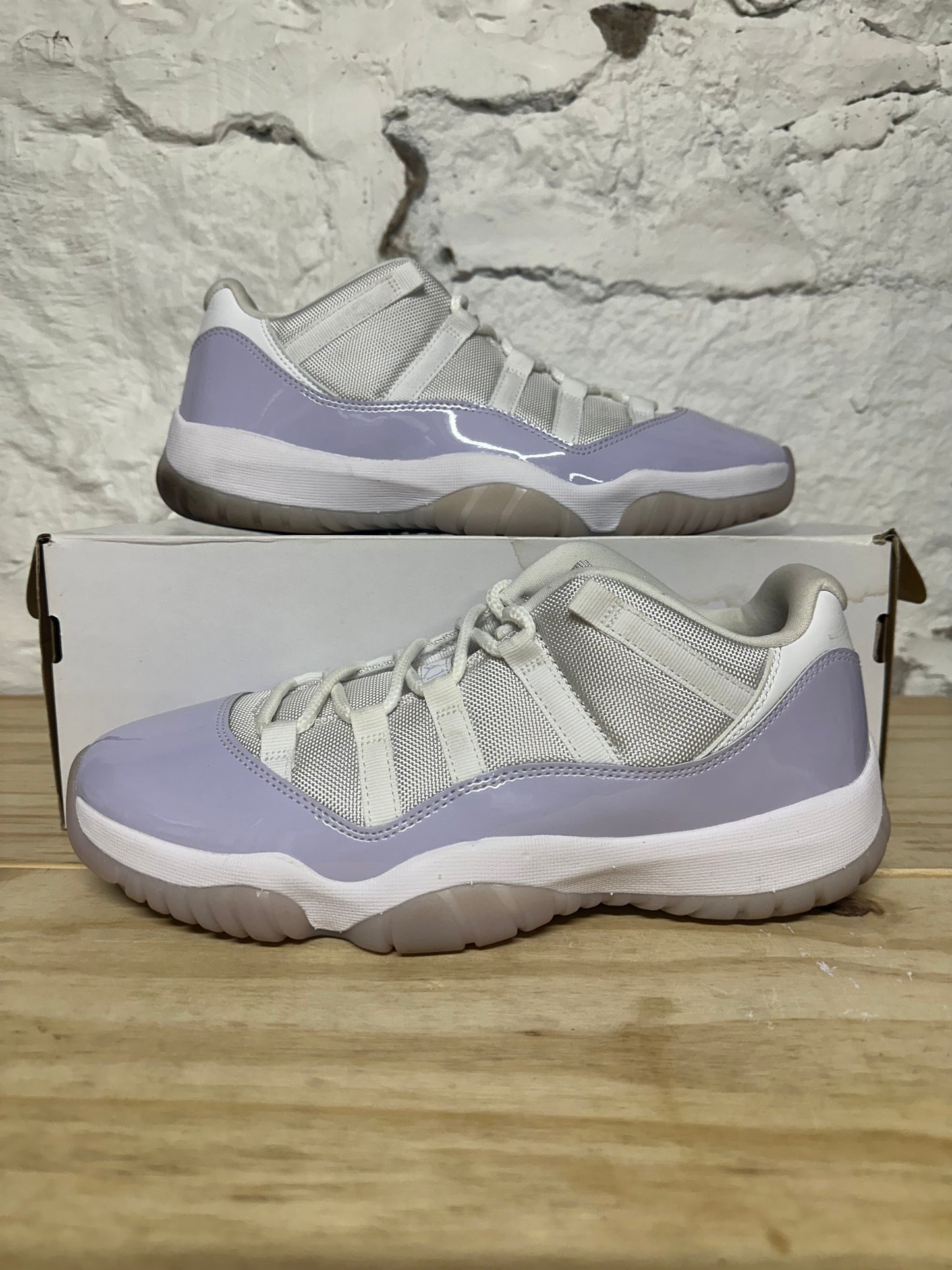Air Jordan 11 Low Pure Violet Sz 10(11.5W)