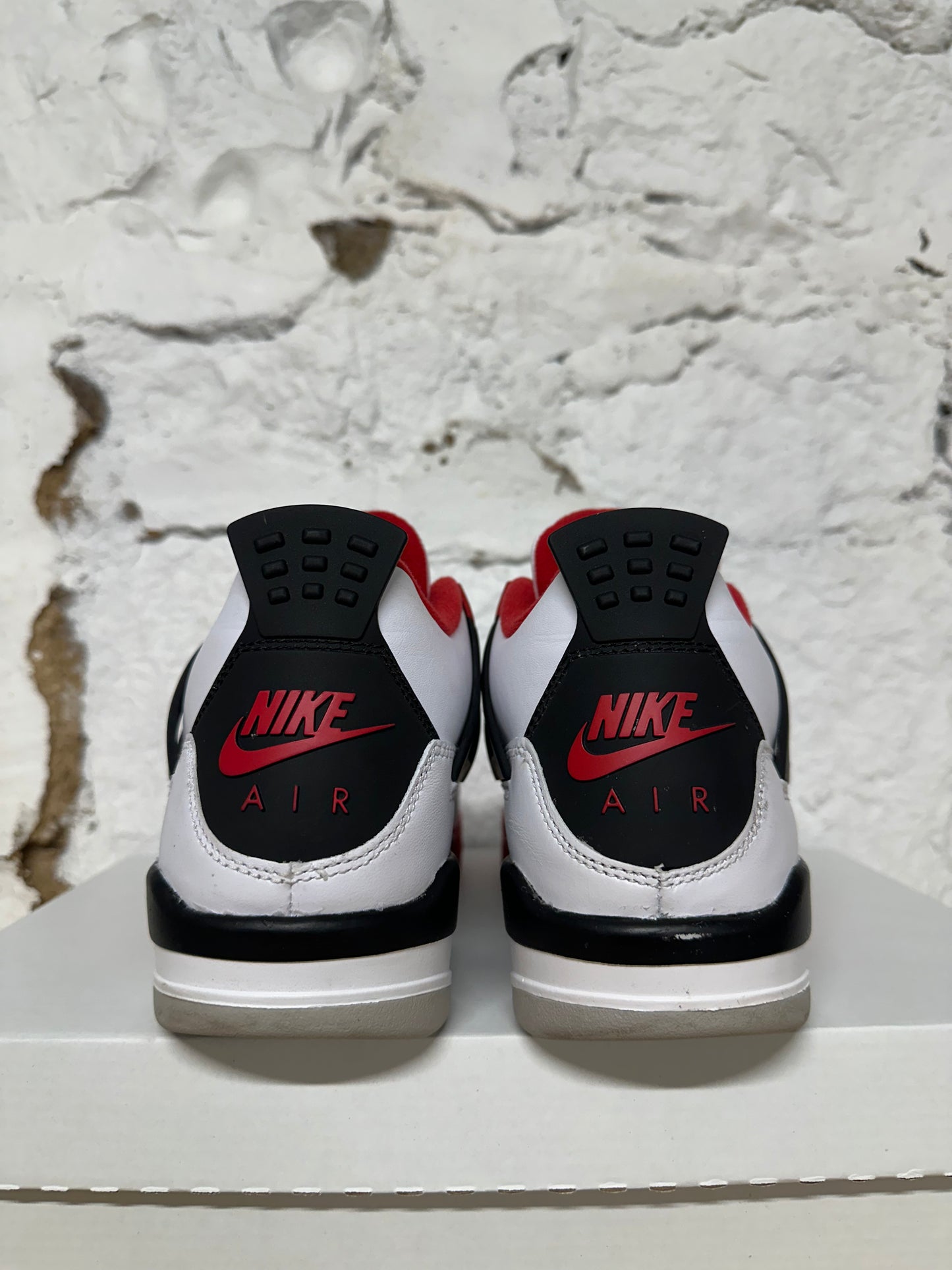 Air Jordan 4 Fire Red Sz 6.5Y