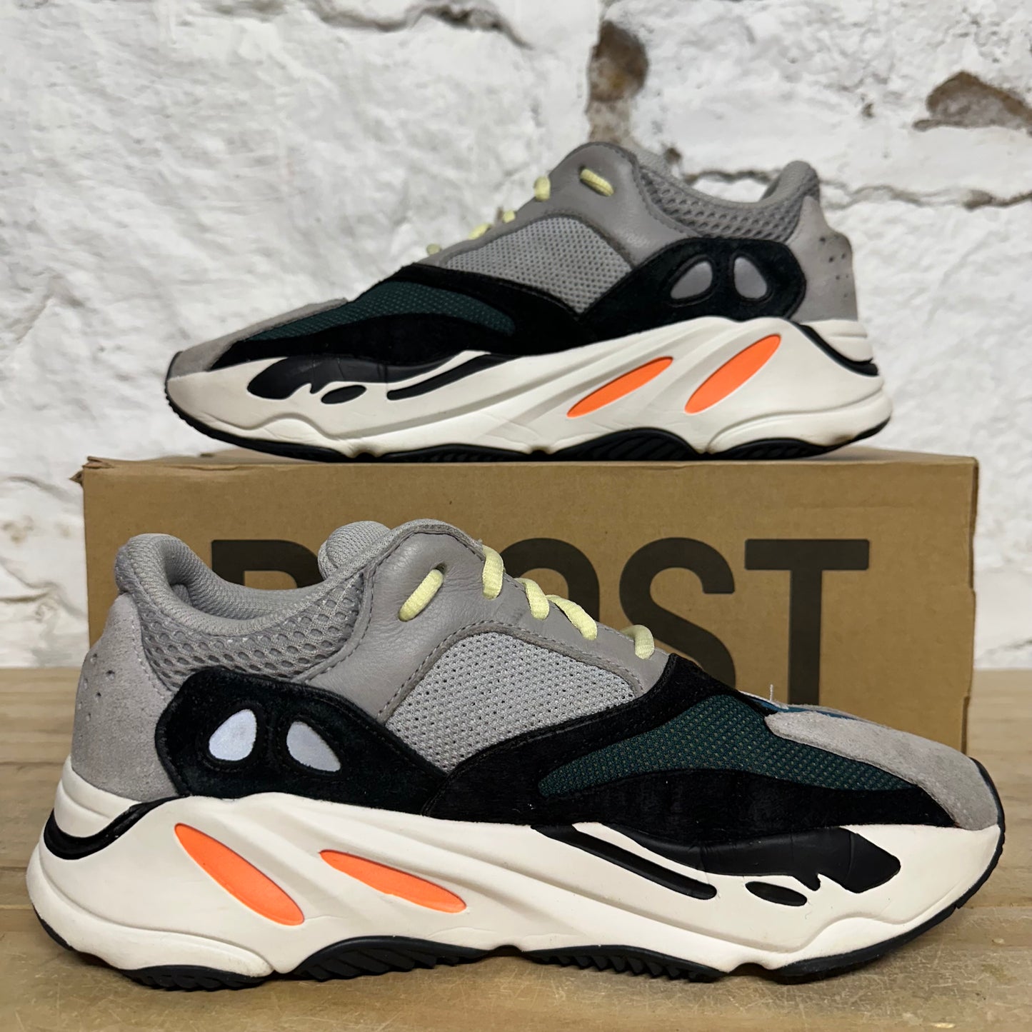 Yeezy 700 Wave Runner Sz 8