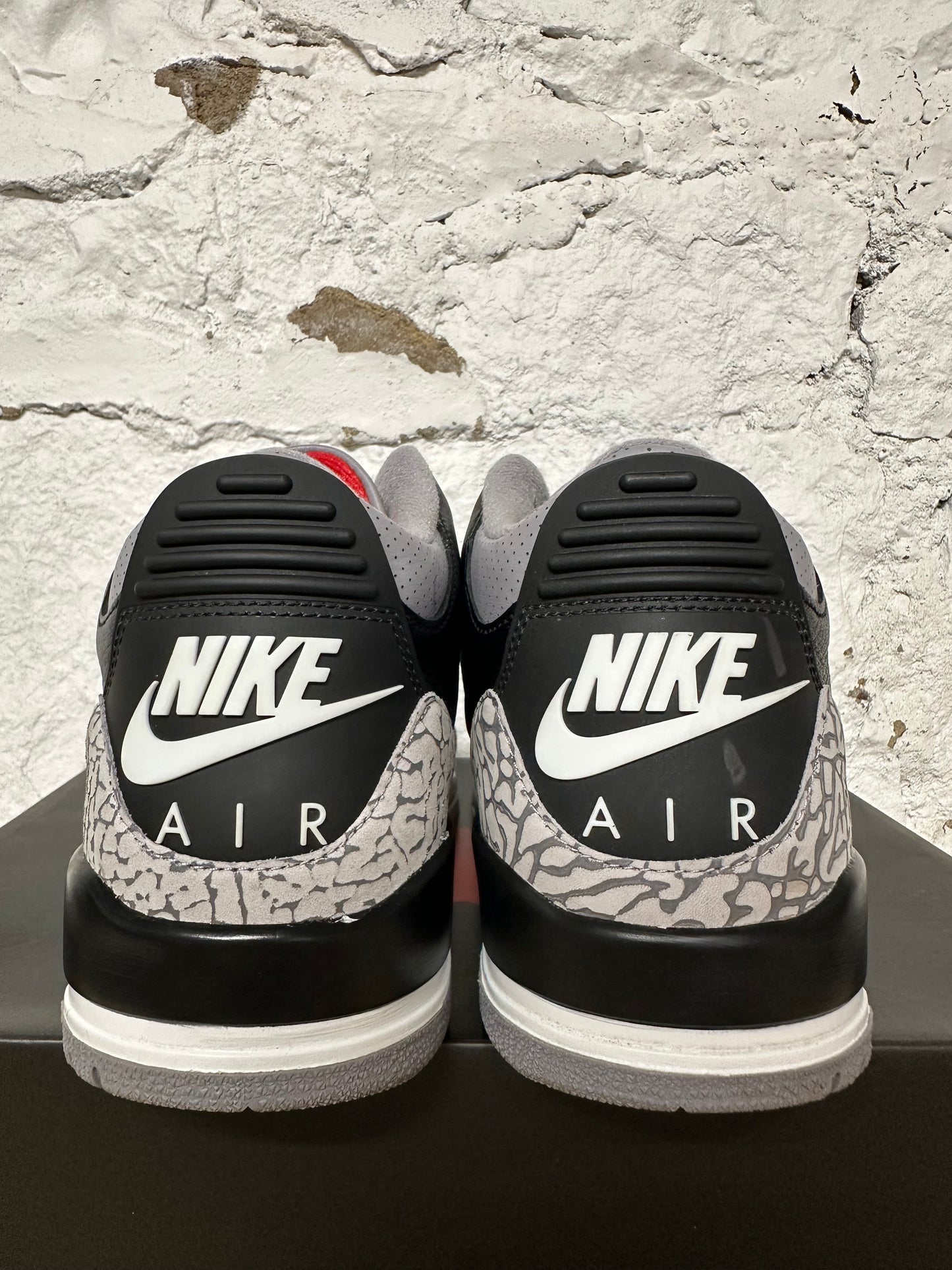 Air Jordan 3 Black Cement Sz 9