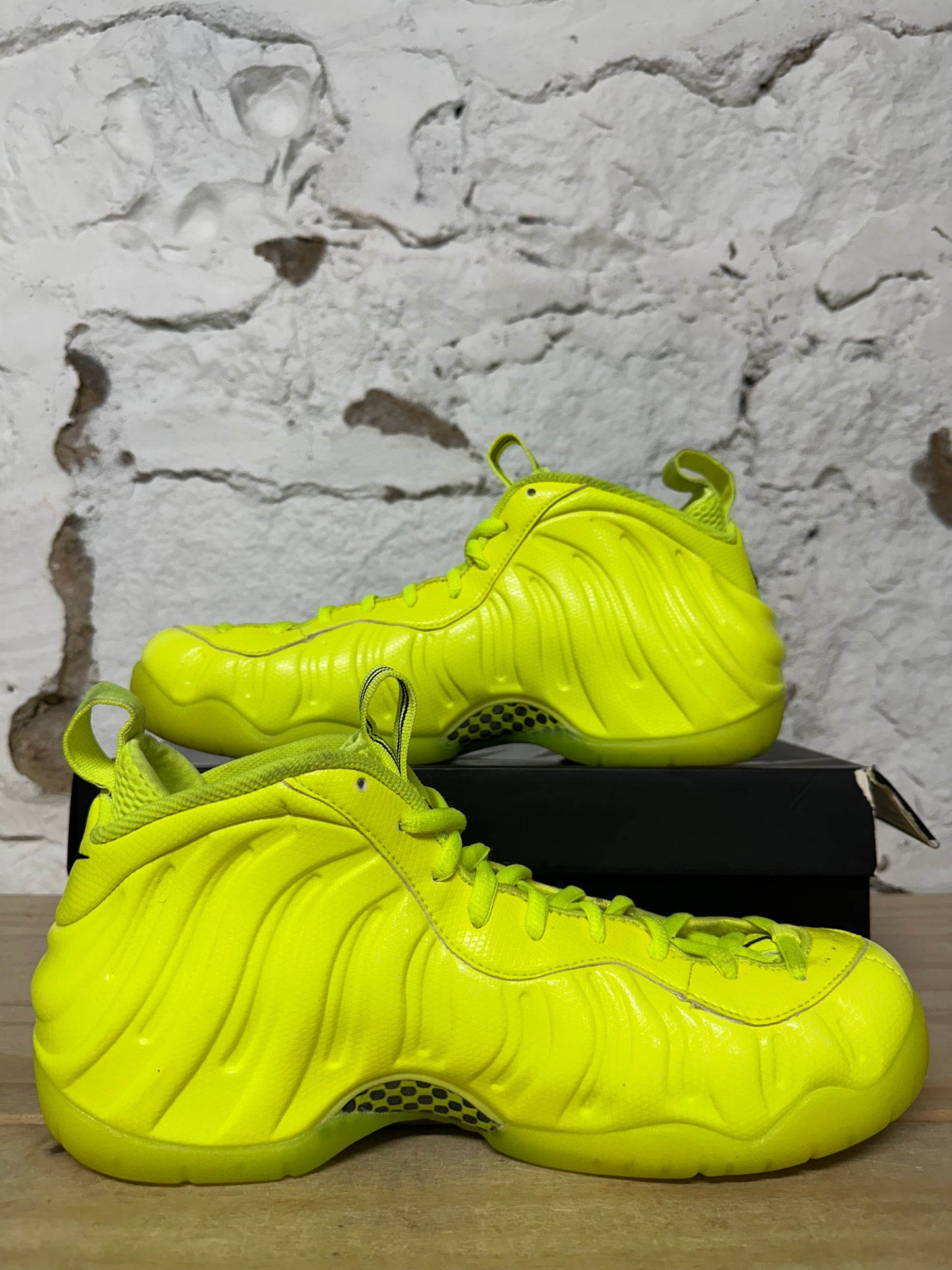 Nike Air Foamposite Pro Volt Sz 10