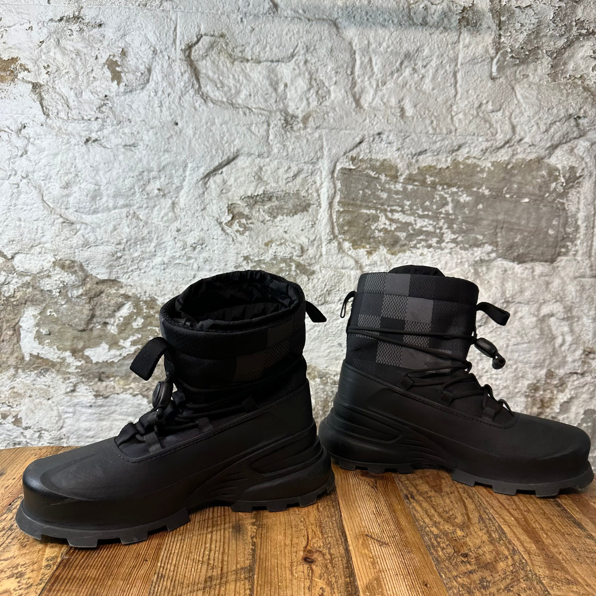 Louis Vuitton Damier Blizzard Combat Boot Sz 10 (8.5LV)