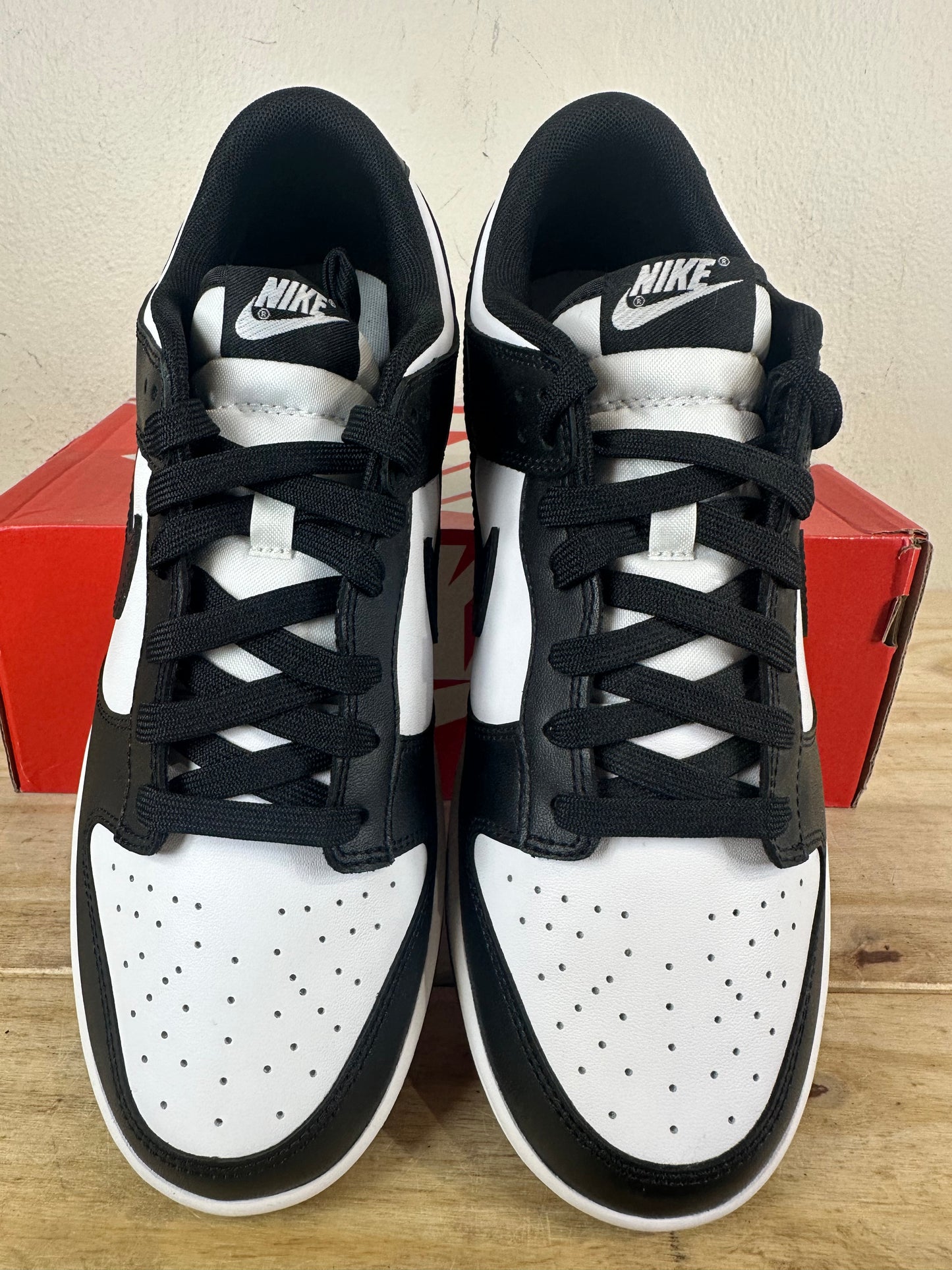 Nike Dunk Low Panda Sz 9 DS