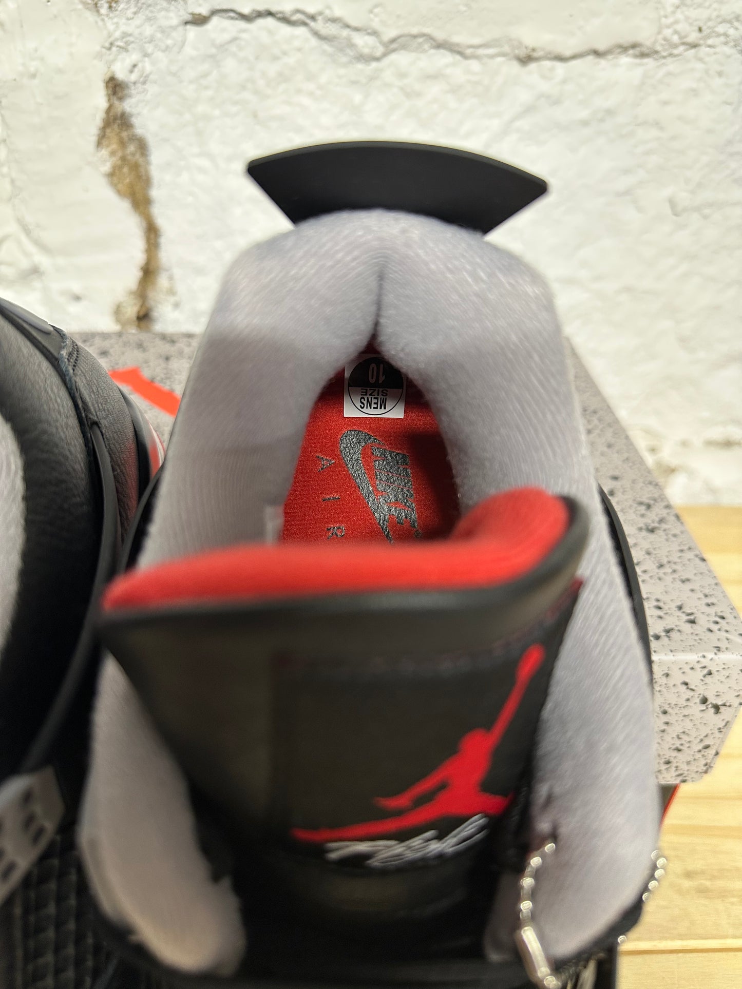 Air Jordan 4 Bred Reimagined Sz 10 DS