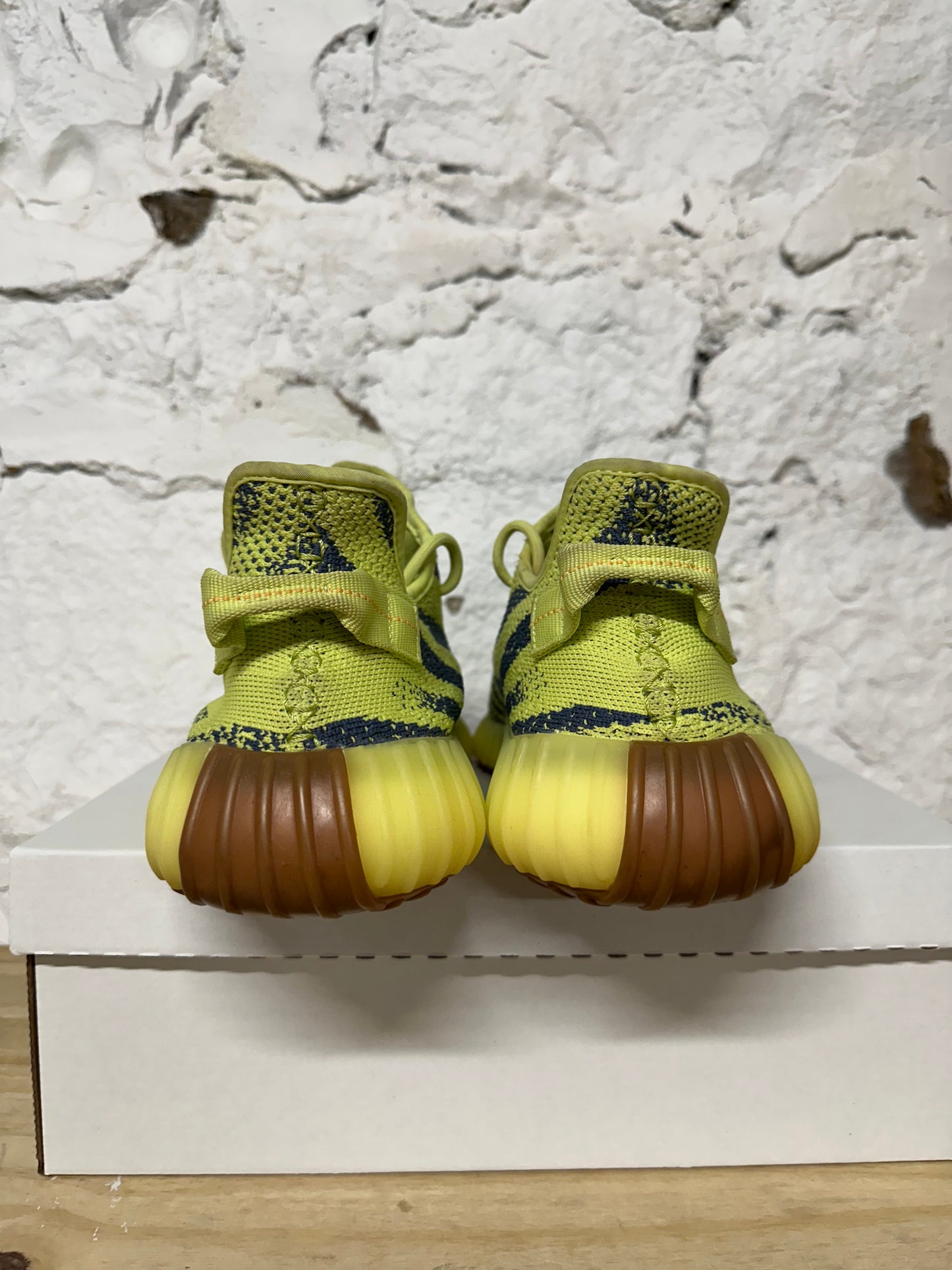 Yeezy 350 V2 Frozen Yellow Sz 12