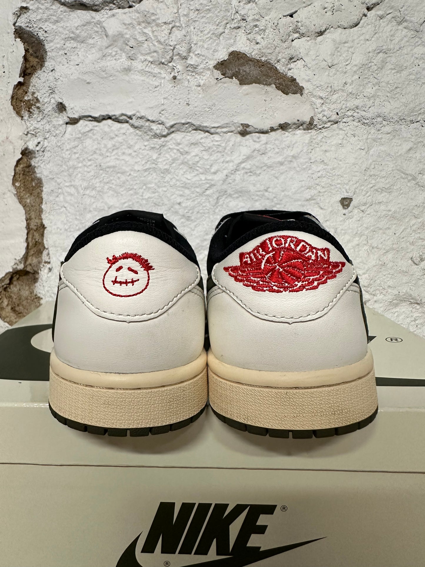 Air Jordan 1 Low Travis Scott Olive Sz 5 (6.5W)