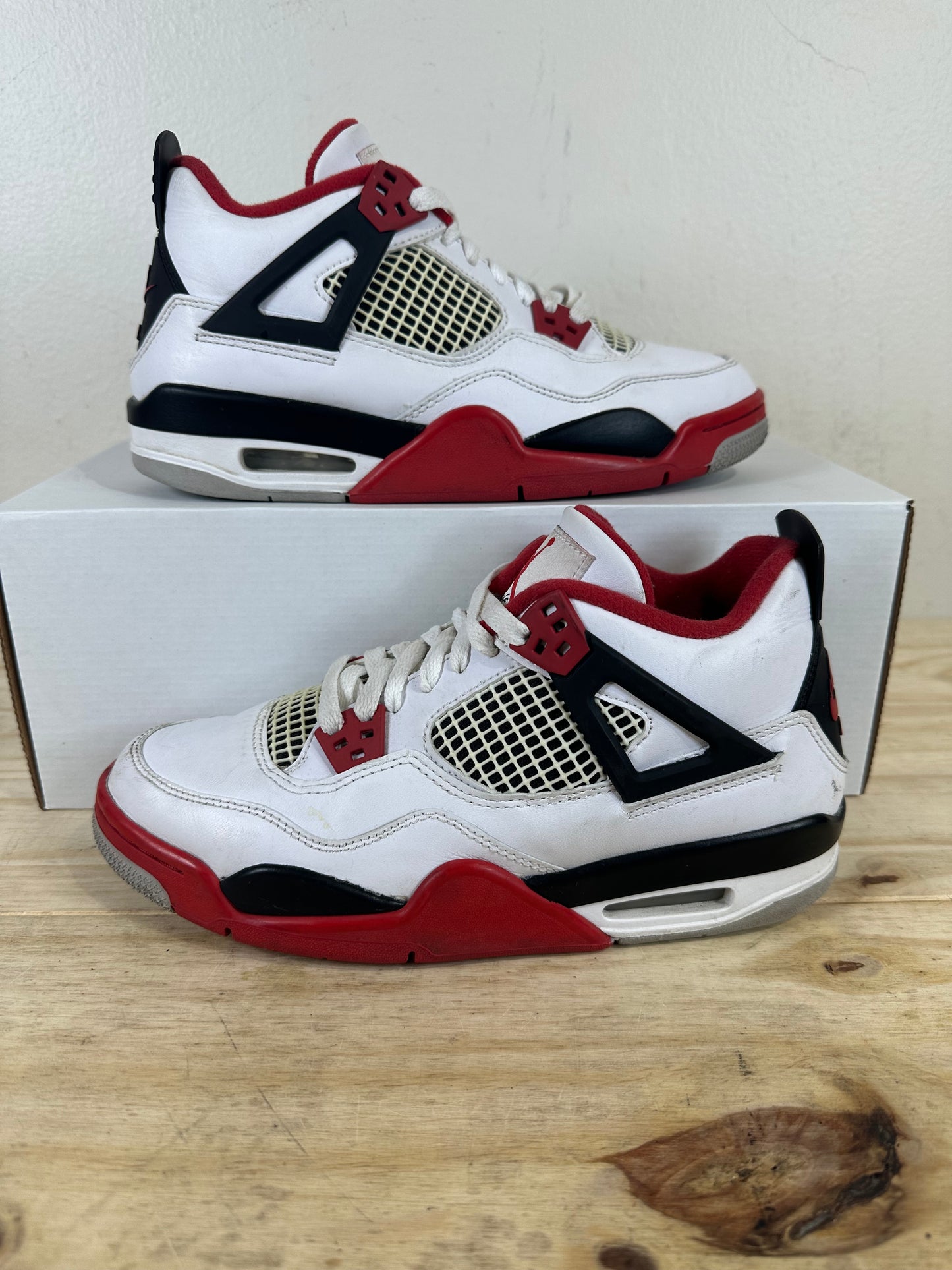Air Jordan 4 Fire Red (2020) Sz 6.5Y