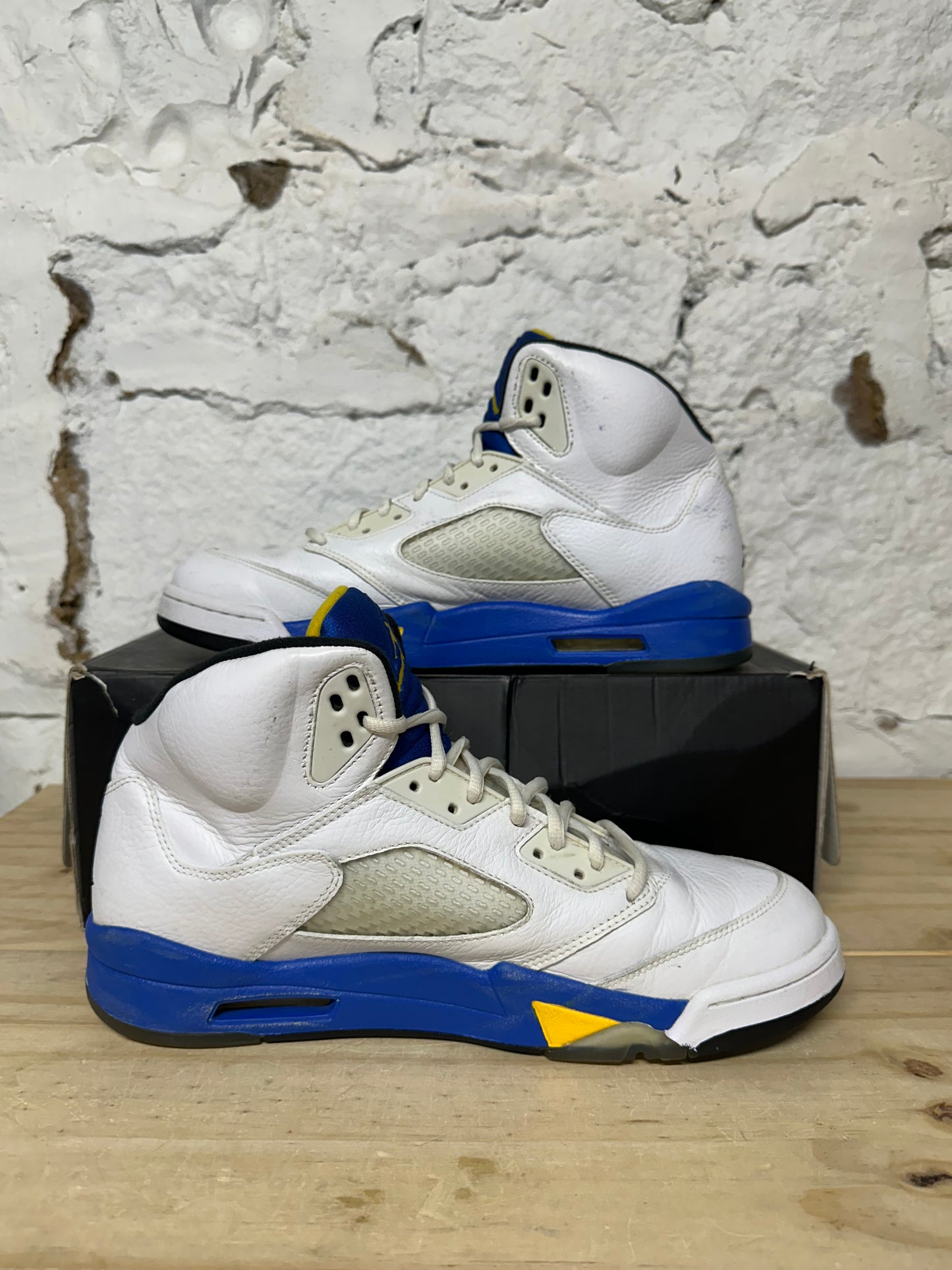 Air Jordan 5 Laney Sz 11.5