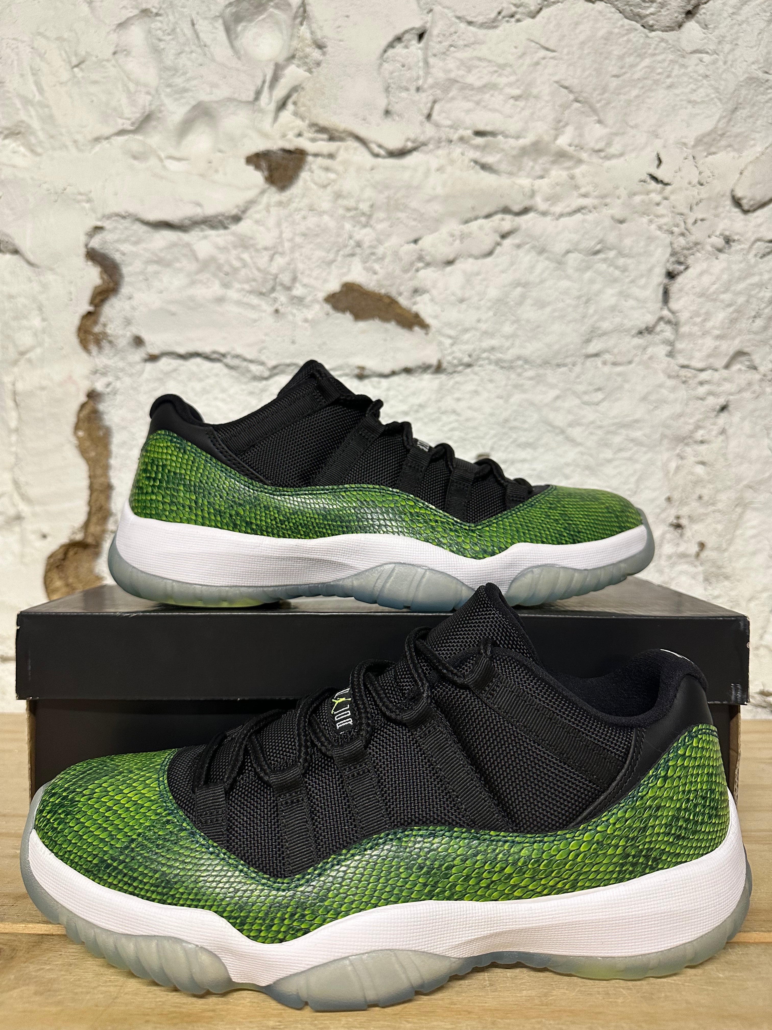 Air Jordan 11 Low Green Snakeskin Sz 9.5 DS