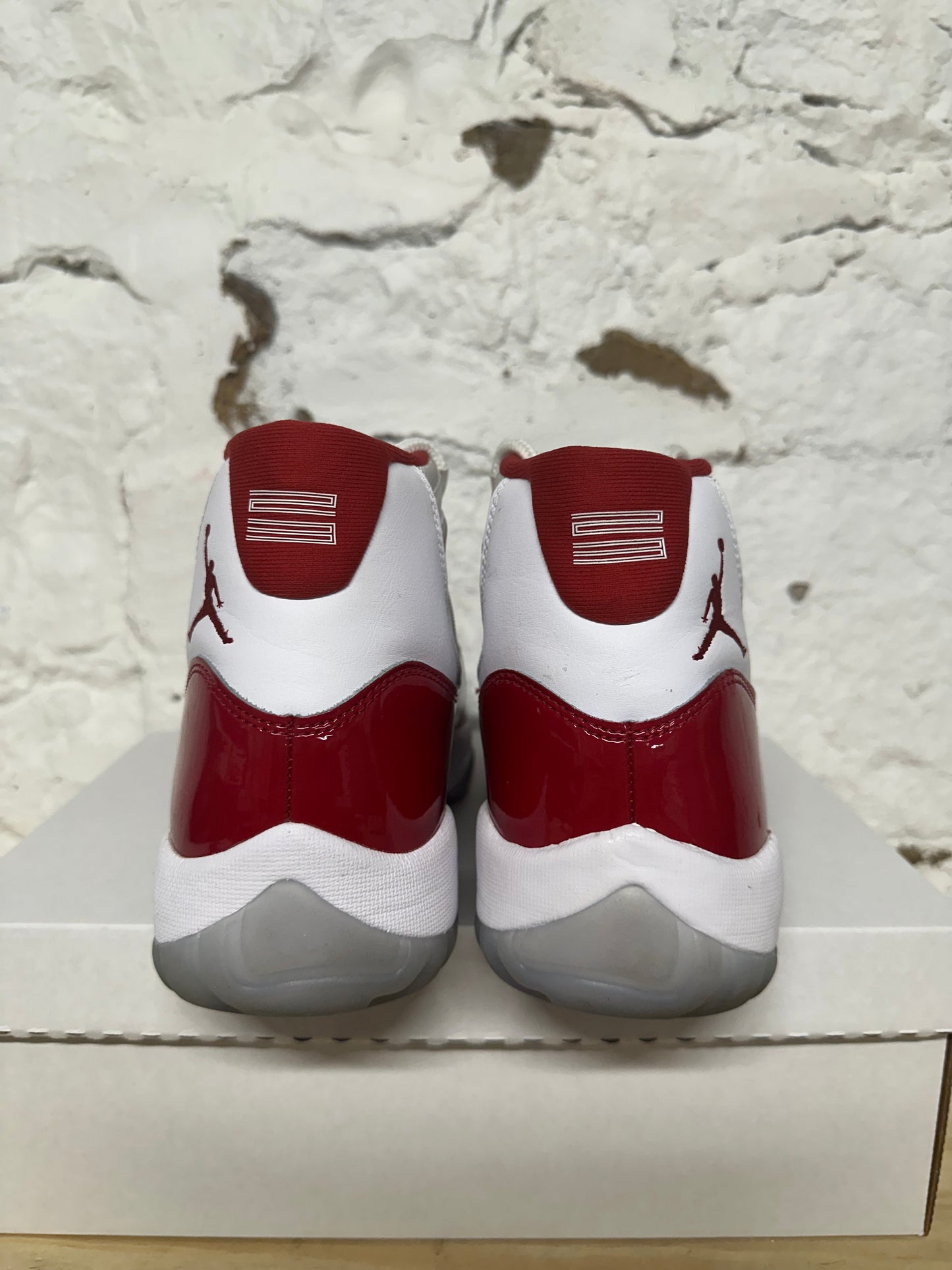 Air Jordan 11 High Cherry Sz 11.5