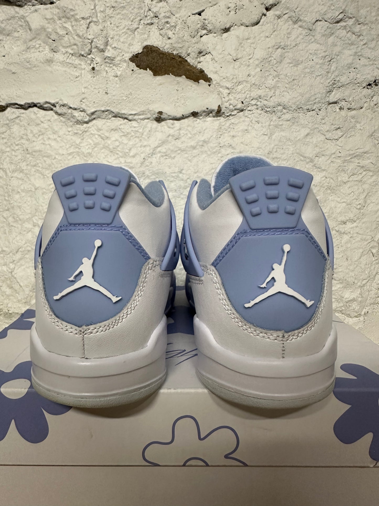 Air Jordan 4 Forget Me Not Sz 2Y