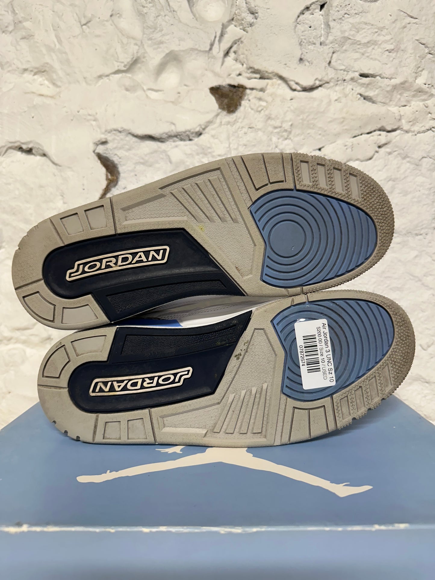 Air Jordan 3 UNC Sz 10