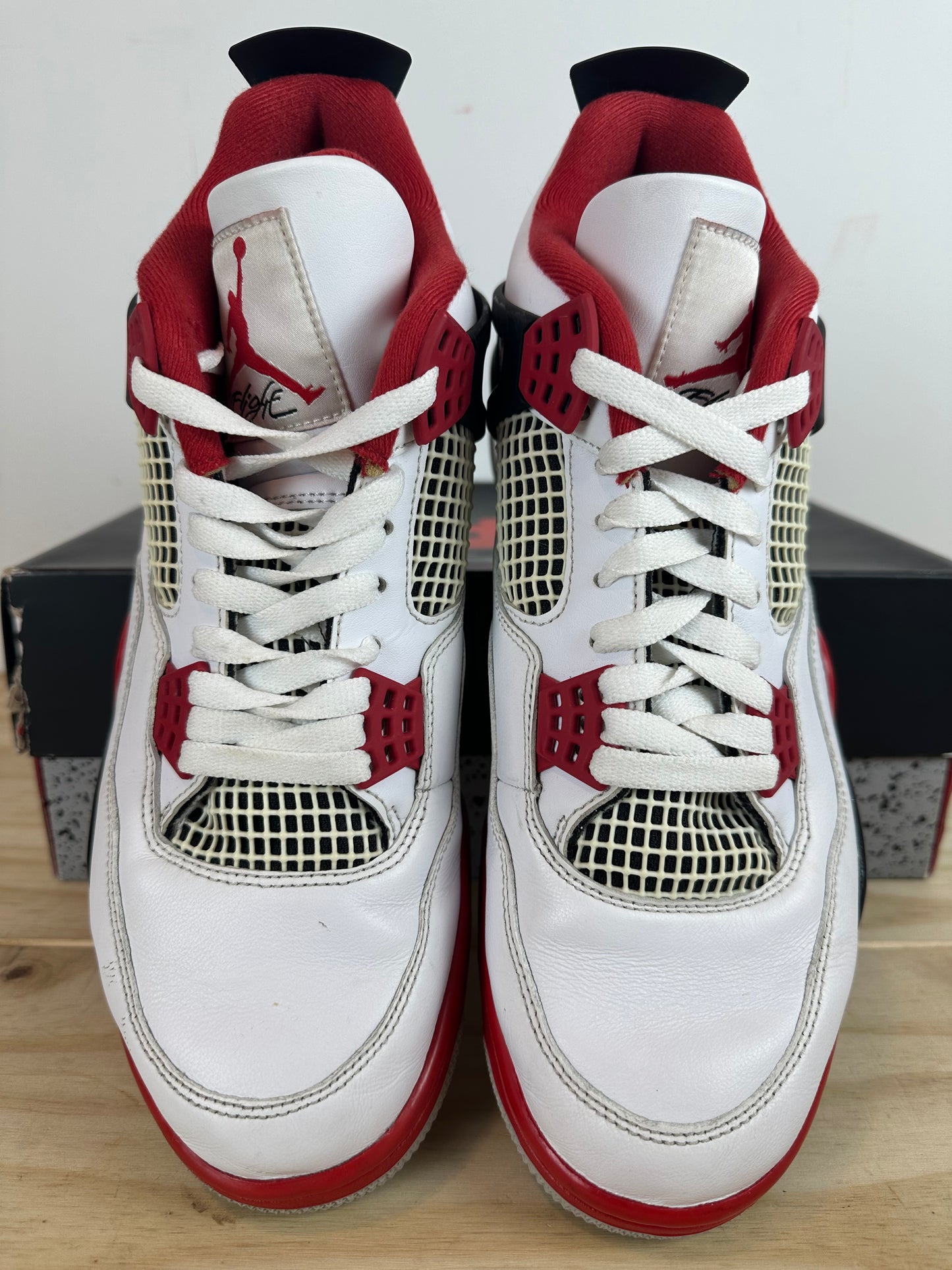 Air Jordan 4 Fire Red Sz 10
