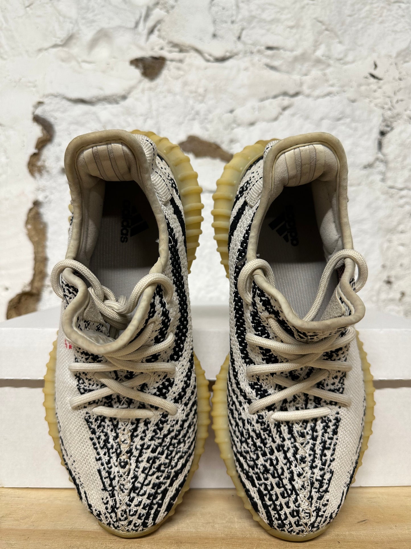 Yeezy 350 V2 Zebra Sz 6.5