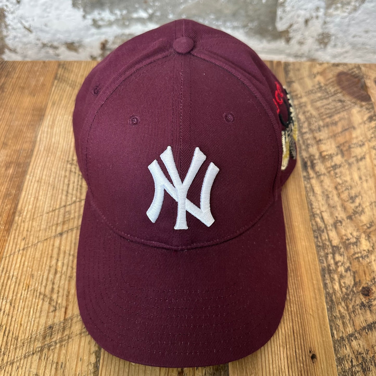 Gucci NY Yankees Embroidered Logo Burgundy Hat