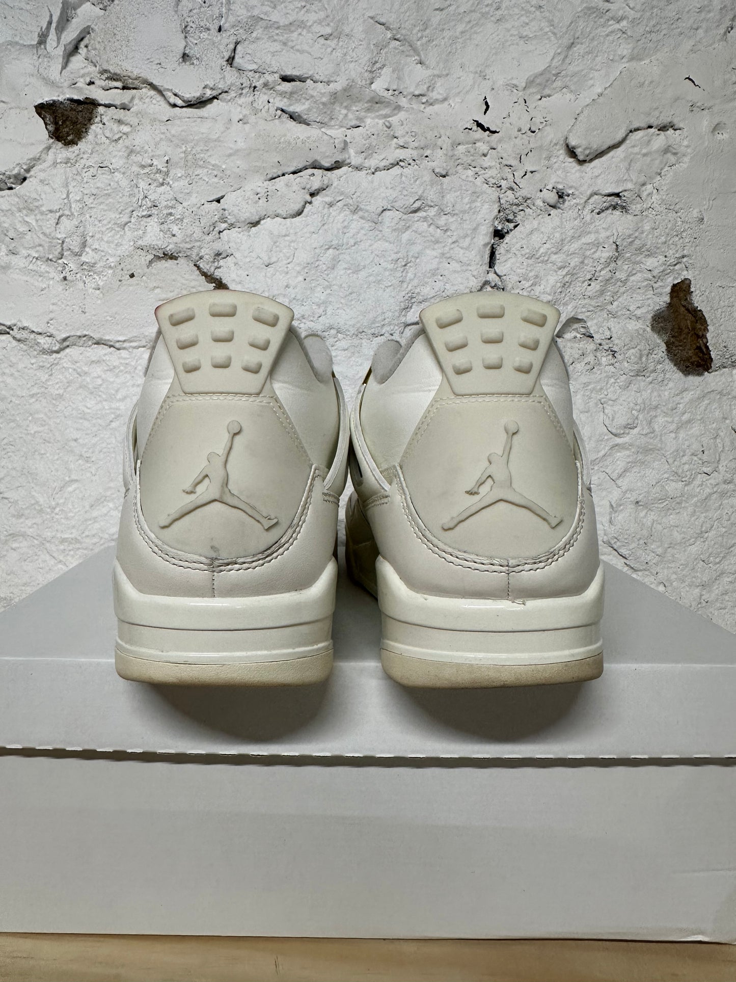 Air Jordan 4 Metallic Gold Sz 10 (11.5W)