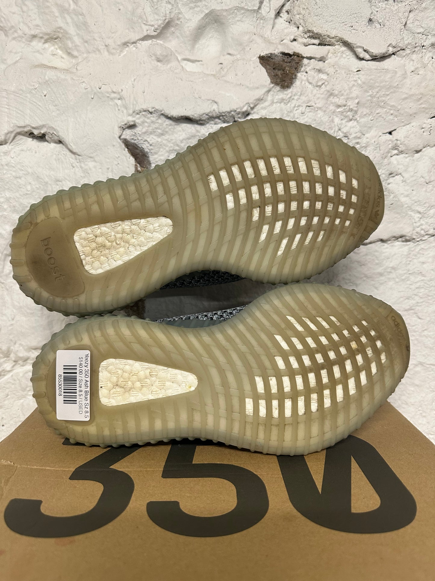 Yeezy 350 V2 Ash Blue Sz 8.5