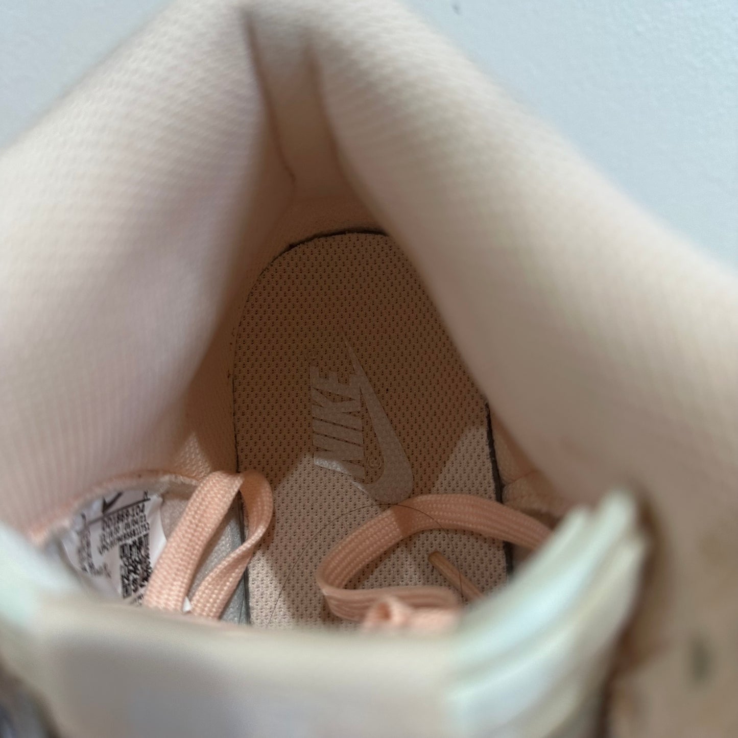 Nike Dunk High Sail Crimson Tint Sz 5.5Y (7W)