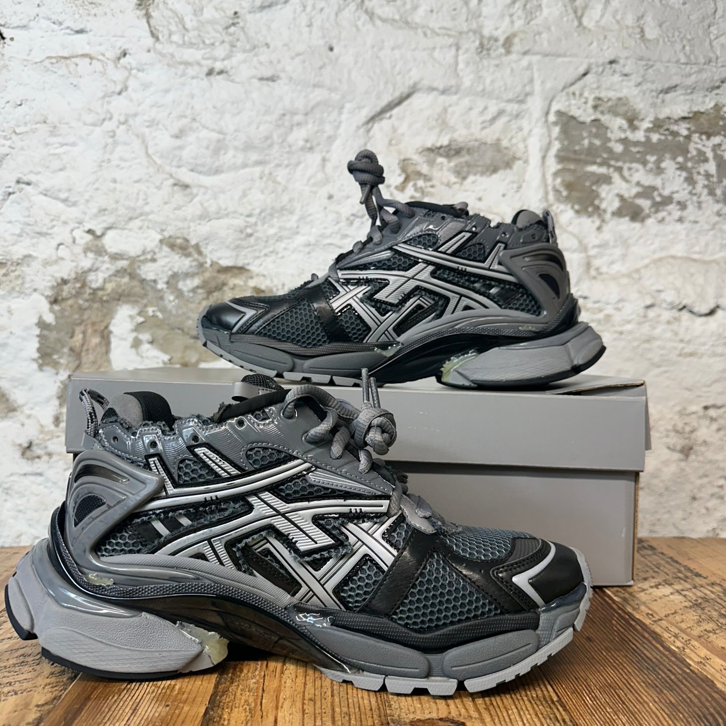 Balenciaga Runner Grey Black Sneaker Sz 9 (42)