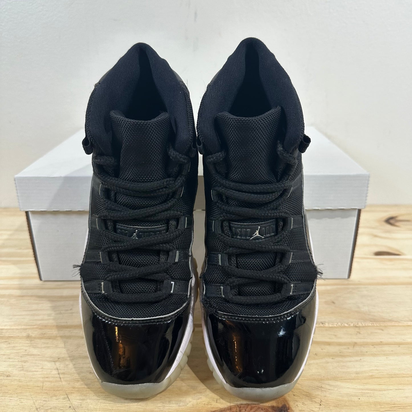 Air Jordan 11 High Jubilee Sz 7Y