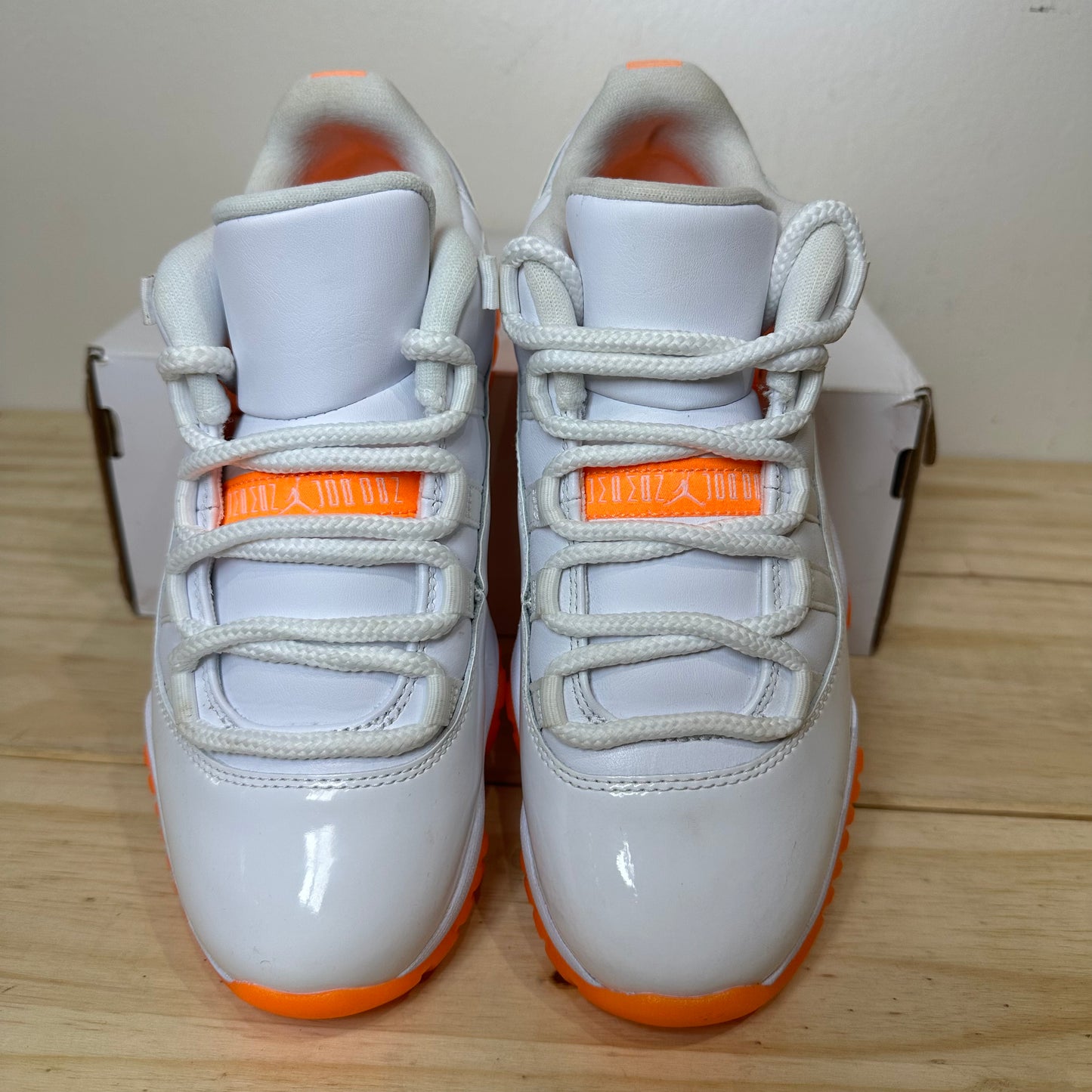 Air Jordan 11 Low Citrus Sz 5.5 (7W)