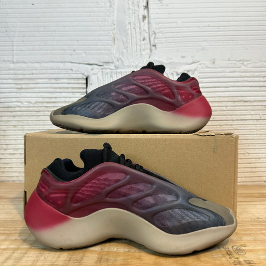 Yeezy 700 V3 Fade Carbon Sz 6