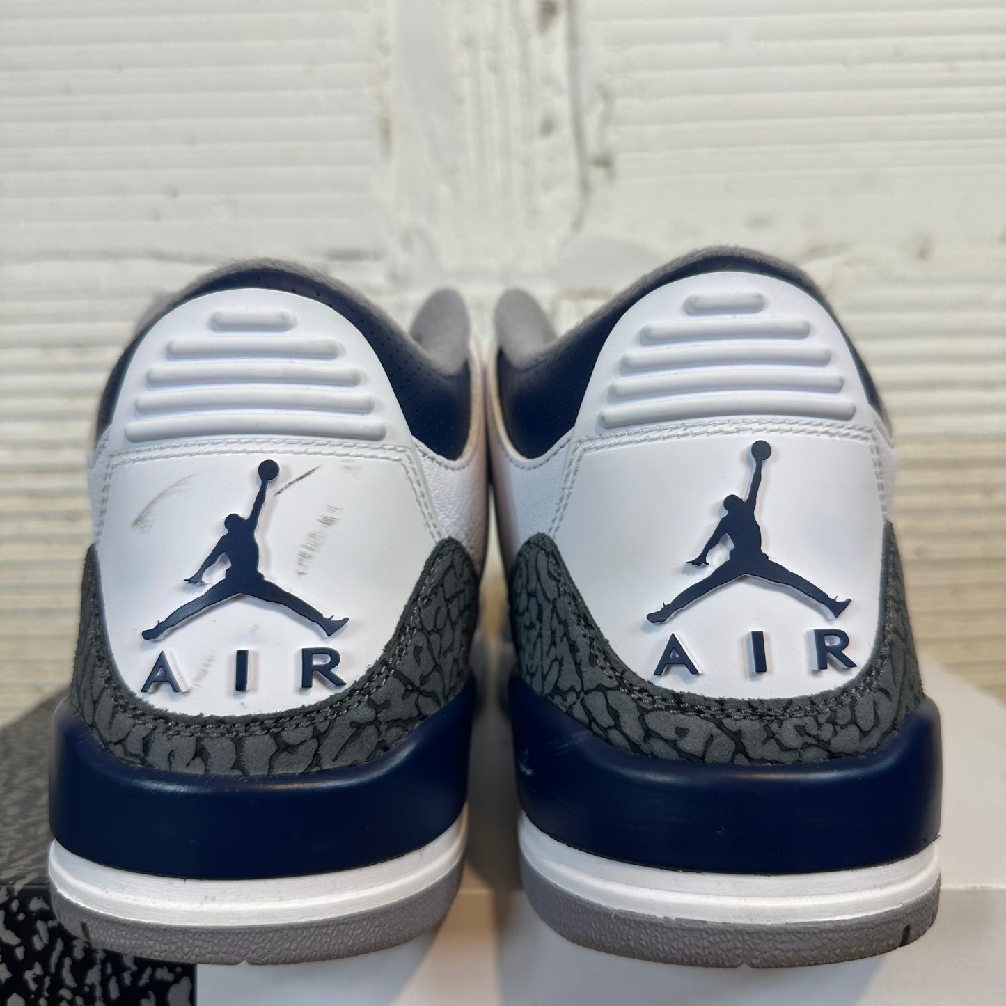 Air Jordan 3 Retro Midnight Navy Sz 9.5