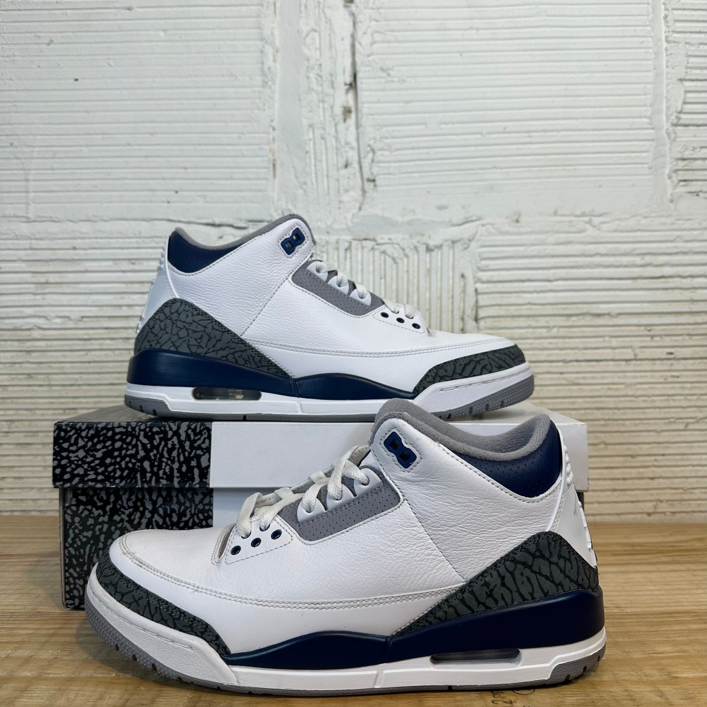 Air Jordan 3 Retro Midnight Navy Sz 9.5