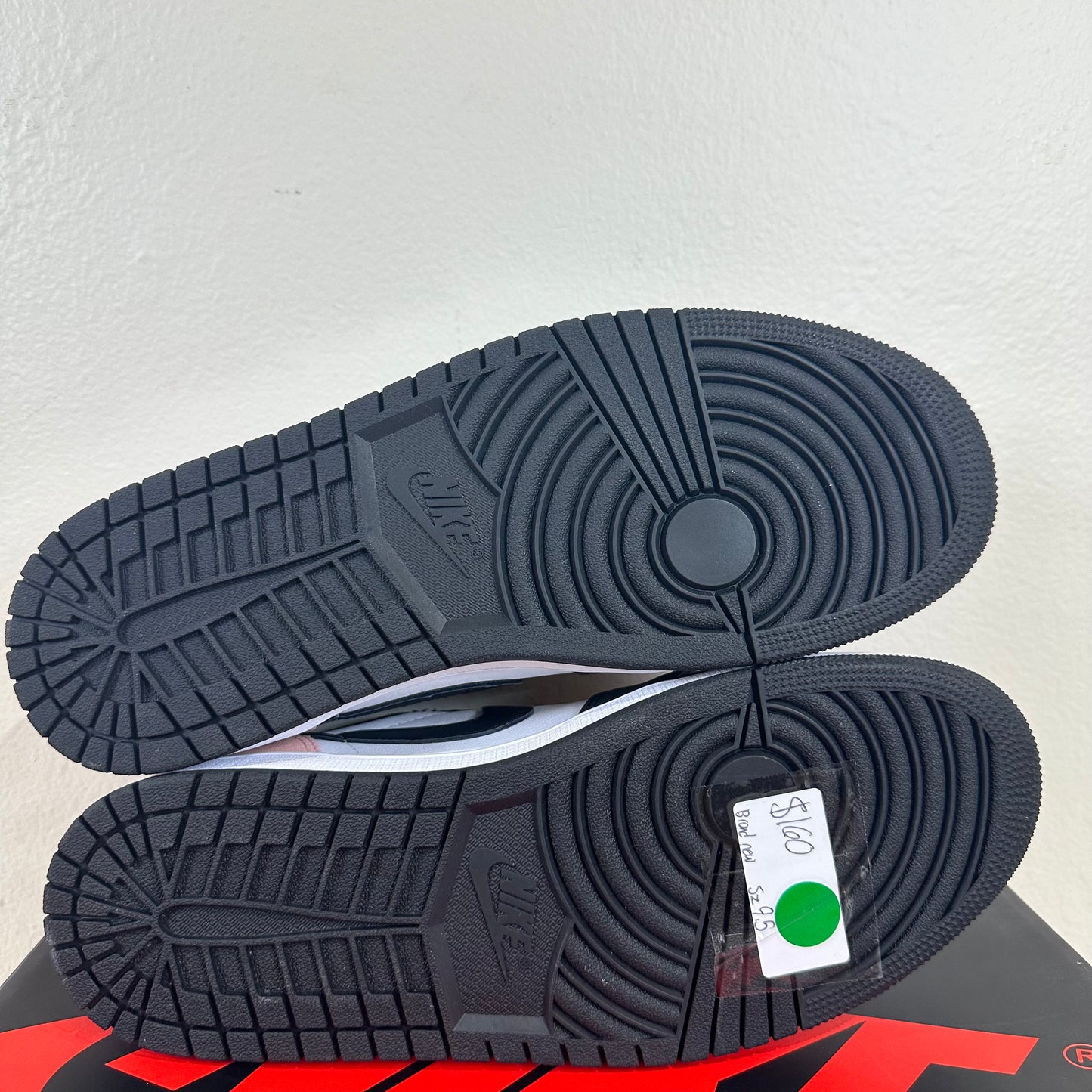 Air Jordan 1 Low Bleached Coral Sz 9.5 DS